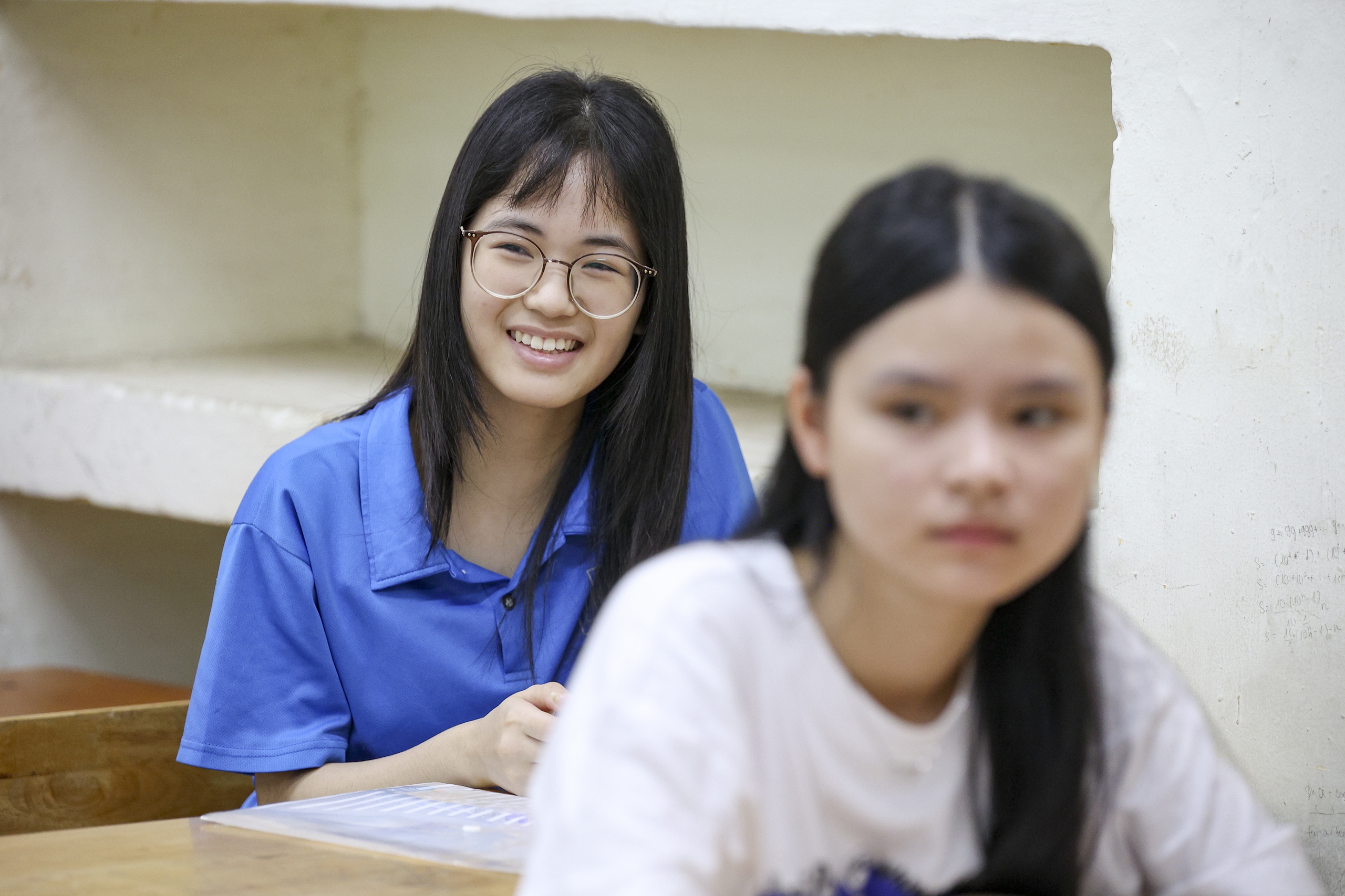 Gần 125.000 học sinh Hà Nội làm thủ tục thi vào lớp 10 - Ảnh 13.