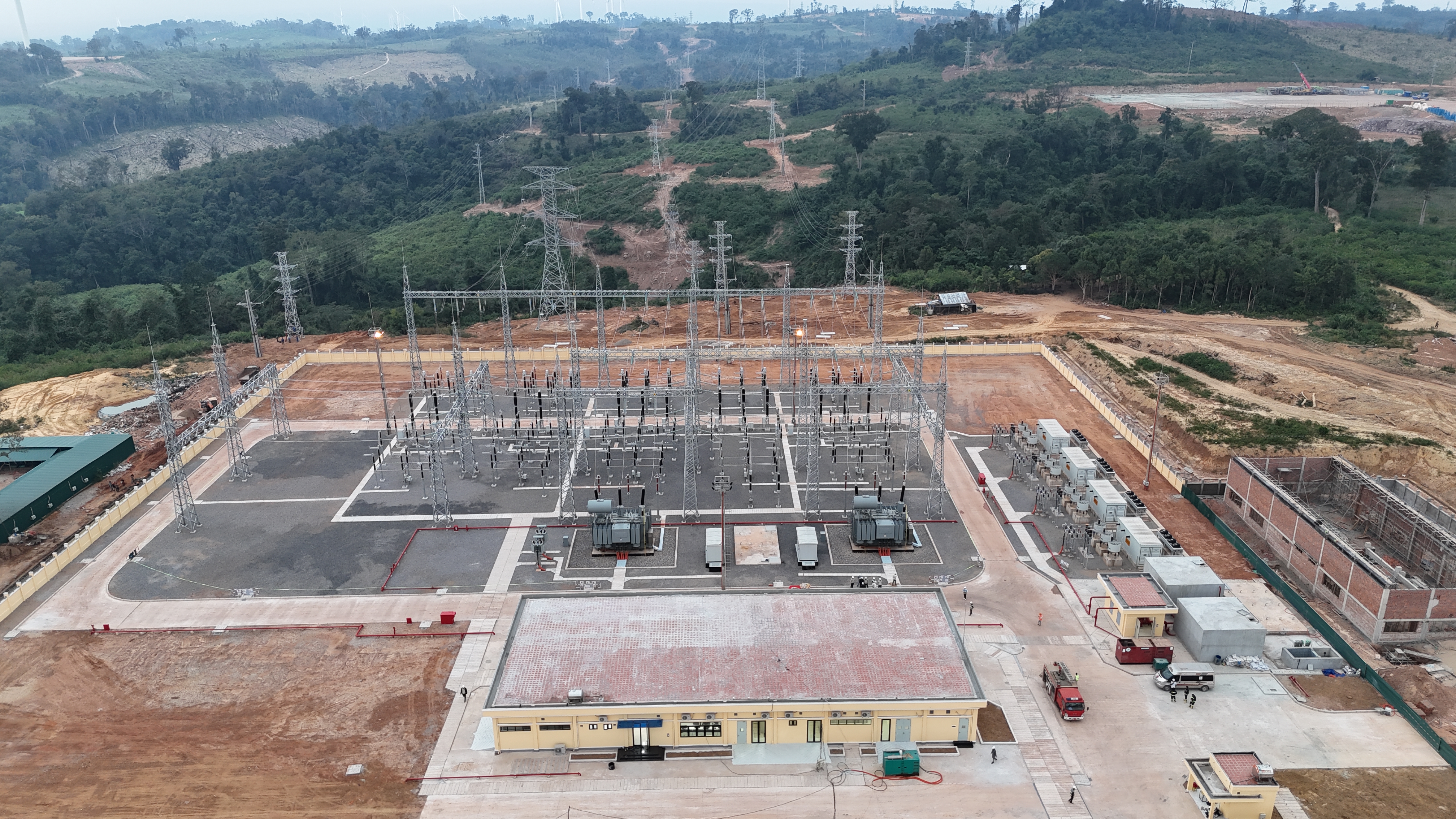 Bầu Hiển và hành trình 16 tháng đưa dự án điện gió xuyên biên giới vận hành - Ảnh 4.