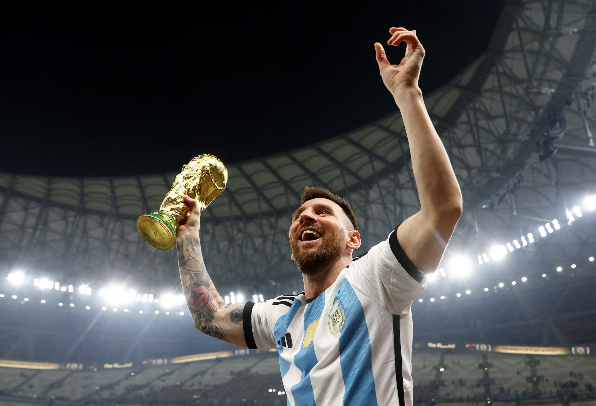 Những &lsquo;cỗ m&aacute;y ghi b&agrave;n&rsquo; vĩ đại nhất lịch sử v&ograve;ng loại World Cup: Ronaldo top 1 - Ảnh 2.