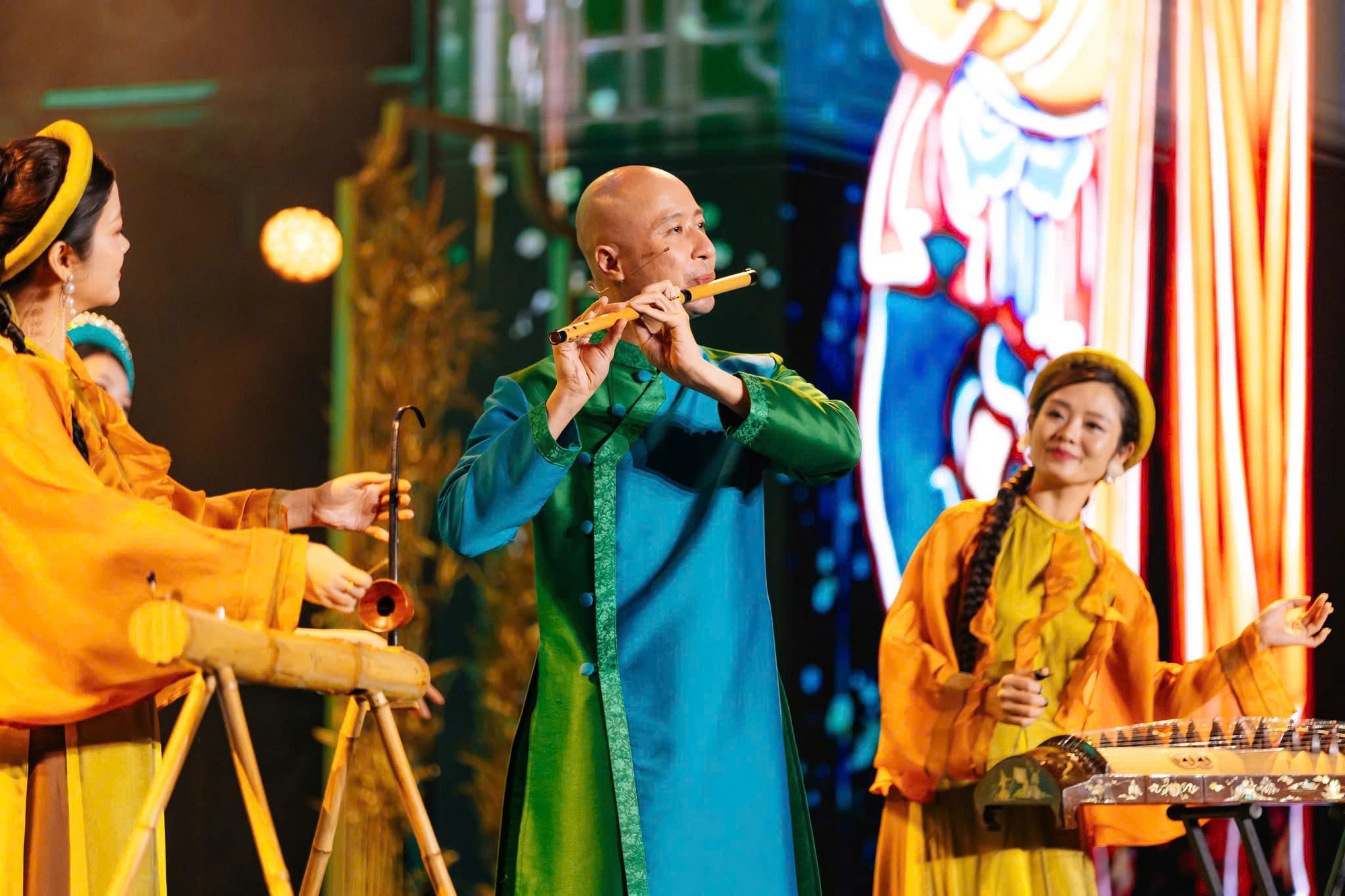 Kh&ocirc;ng gian mới cho &acirc;m nhạc truyền thống - Ảnh 2.