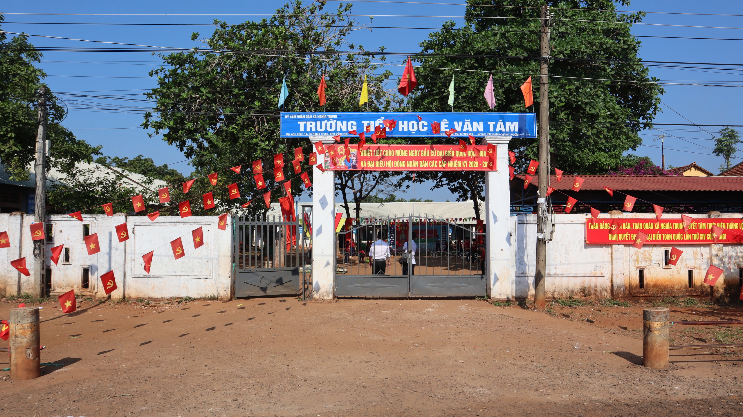 Nhà trường 'kêu cứu' vì lớp học xuống cấp trong vùng quy hoạch bô xít - Ảnh 15.