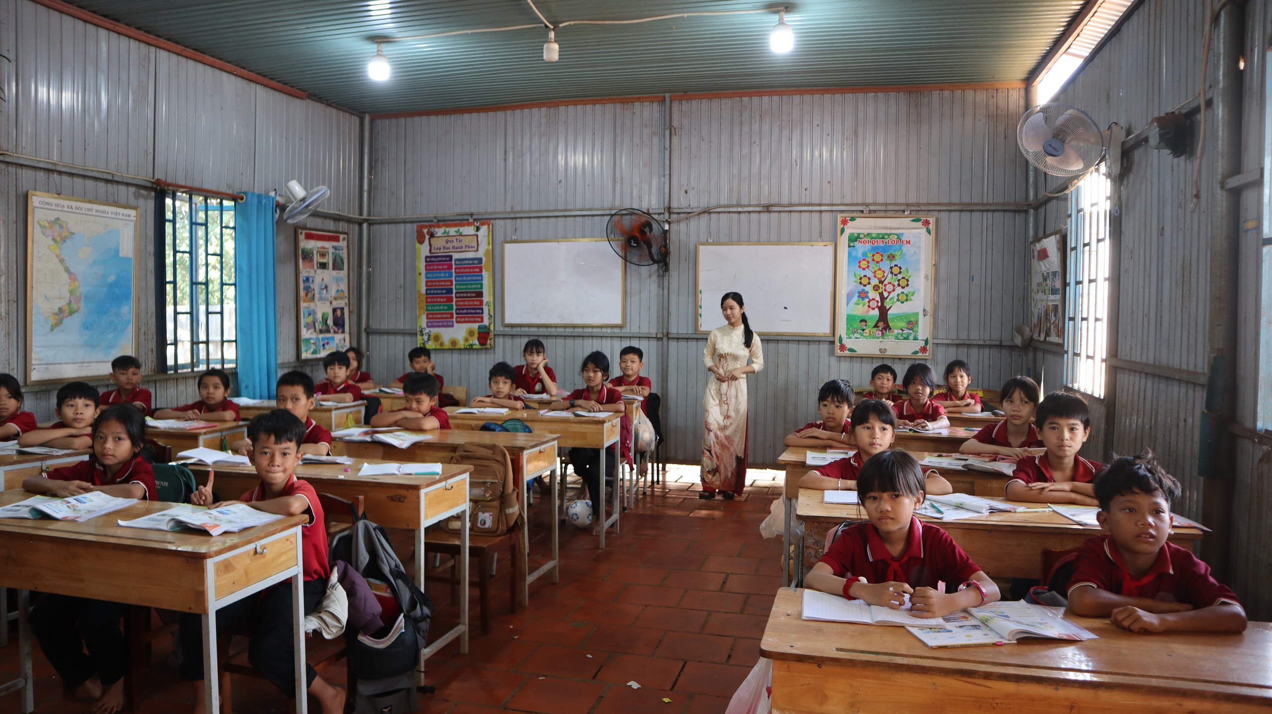 Nhà trường 'kêu cứu' vì lớp học xuống cấp trong vùng quy hoạch bô xít - Ảnh 22.