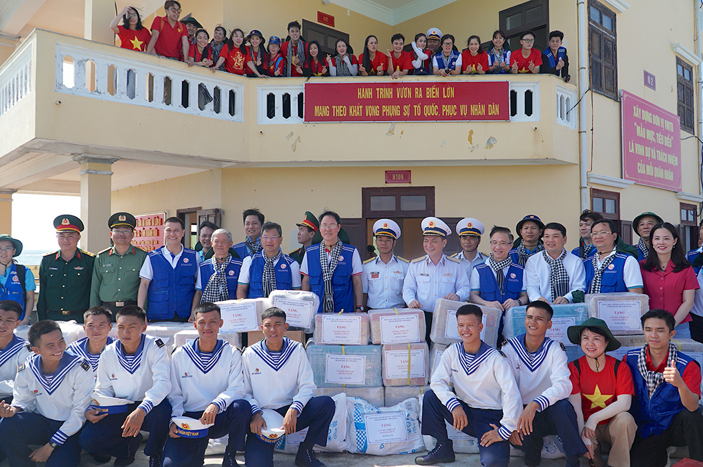 50 năm thành phố mang tên Bác: Trường Sa luôn ở trong tim- Ảnh 3.