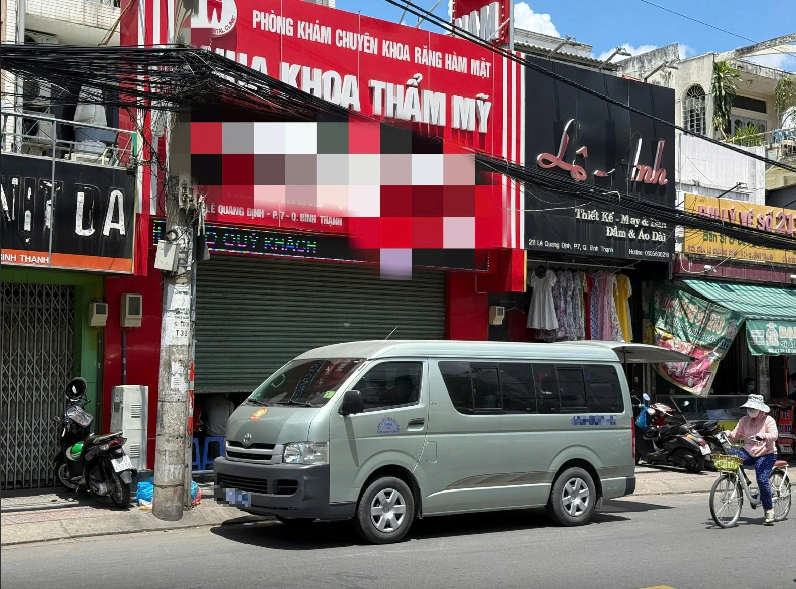 Tòa xác minh nguyên đơn 'bị công an mời làm việc' trong vụ ly hôn 1.200 tỉ- Ảnh 1. Tòa xác minh nguyên đơn 'bị công an mời làm việc' trong vụ ly hôn 1.200 tỉ- Ảnh 1.