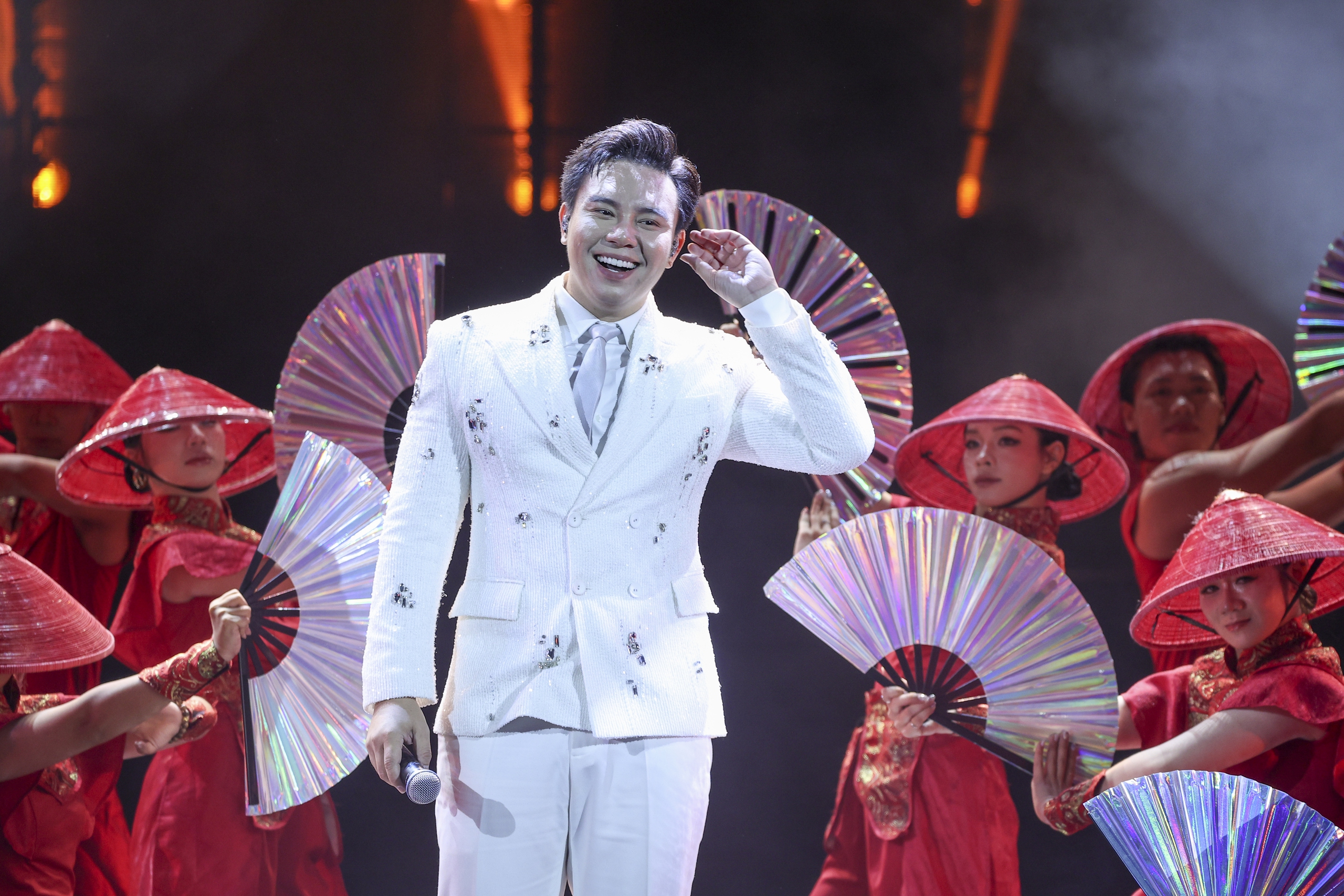 30 năm ROX Group và khát vọng 'Vươn mình rực rỡ'- Ảnh 12. 30 năm ROX Group và khát vọng 'Vươn mình rực rỡ'- Ảnh 12.