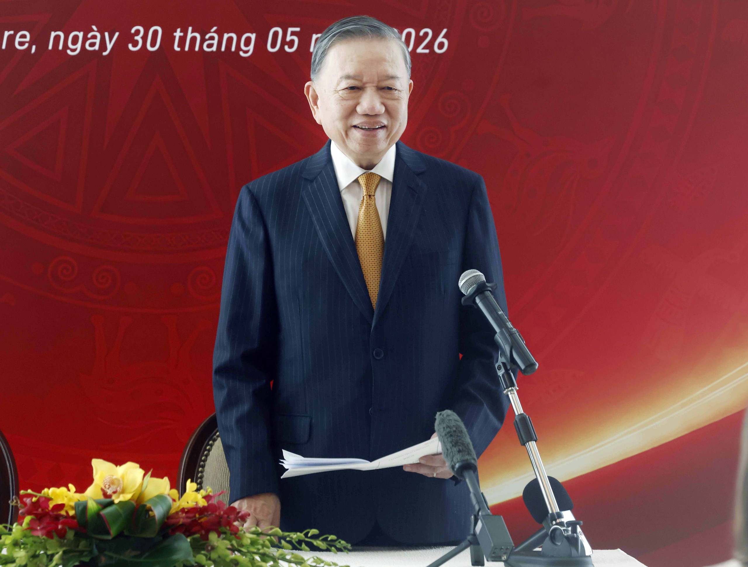 Tổng B&iacute; thư, Chủ tịch nước T&ocirc; L&acirc;m gặp cộng đồng người Việt Nam tại Singapore- Ảnh 2.