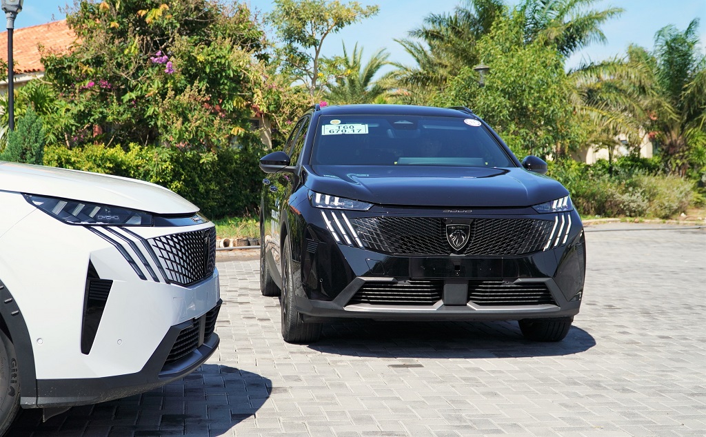Giá gần 1,4 tỉ Peugeot 5008 mới có gì cạnh tranh ở nhóm SUV, crossover gia đình? - Ảnh 2.