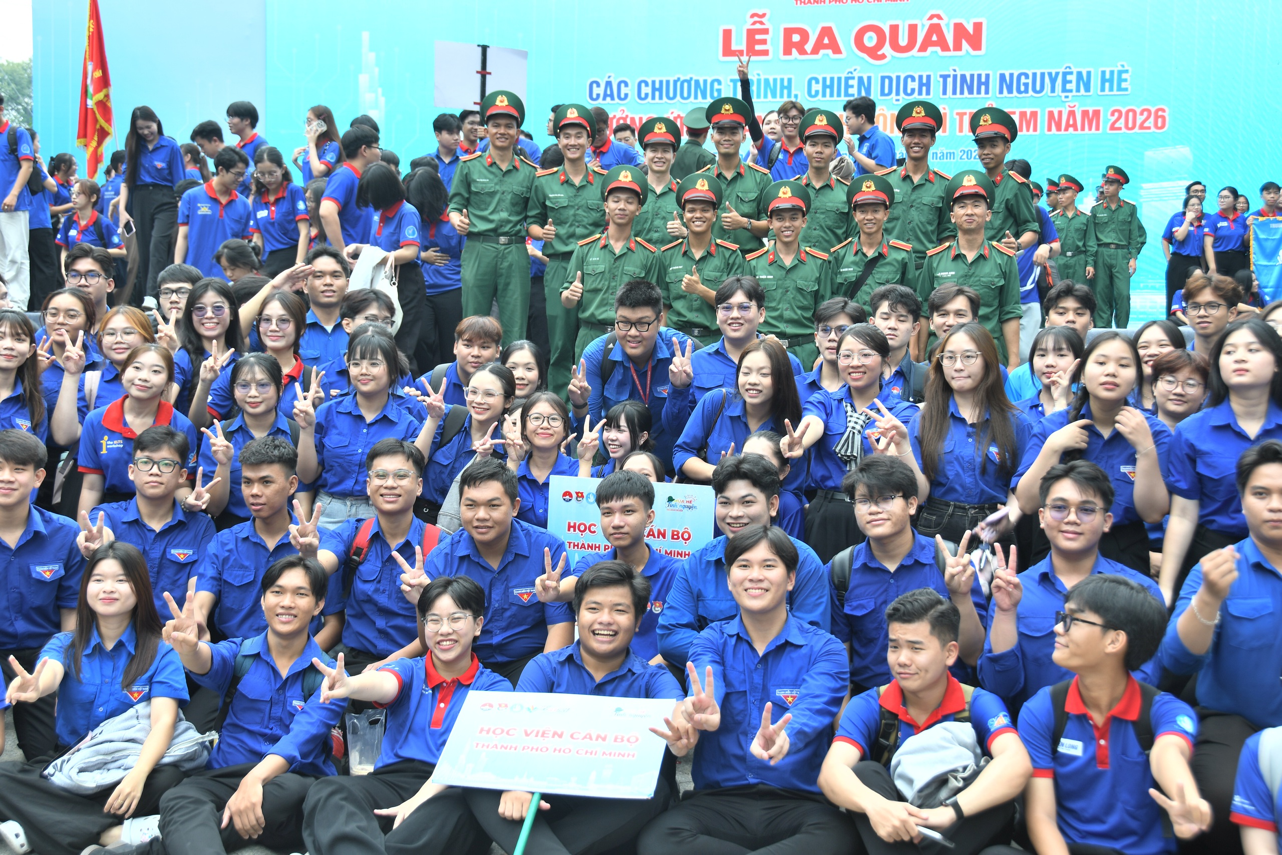 Thanh ni&ecirc;n hiện nay kh&ocirc;ng chỉ x&acirc;y cầu, dựng nh&agrave; m&agrave; c&ograve;n l&agrave;m điều rất &yacute; nghĩa&hellip; - Ảnh 5.