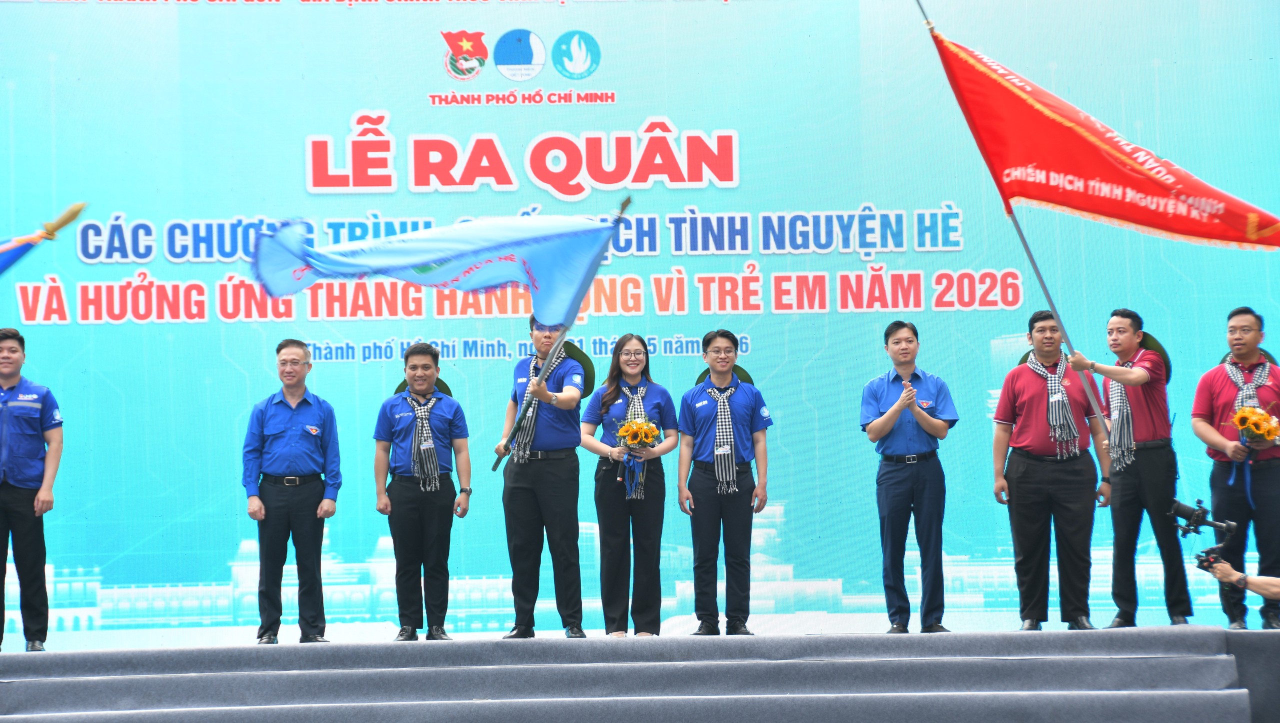 Thanh ni&ecirc;n hiện nay kh&ocirc;ng chỉ x&acirc;y cầu, dựng nh&agrave; m&agrave; c&ograve;n l&agrave;m điều rất &yacute; nghĩa&hellip; - Ảnh 10.