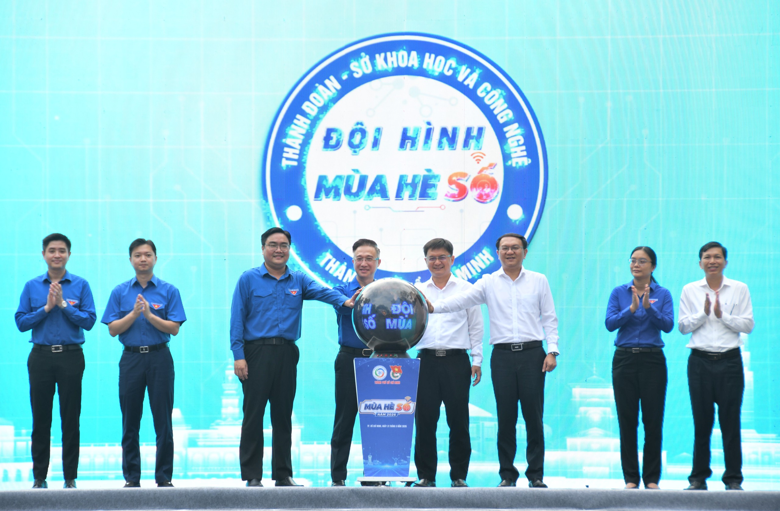 Thanh ni&ecirc;n hiện nay kh&ocirc;ng chỉ x&acirc;y cầu, dựng nh&agrave; m&agrave; c&ograve;n l&agrave;m điều rất &yacute; nghĩa&hellip; - Ảnh 2.
