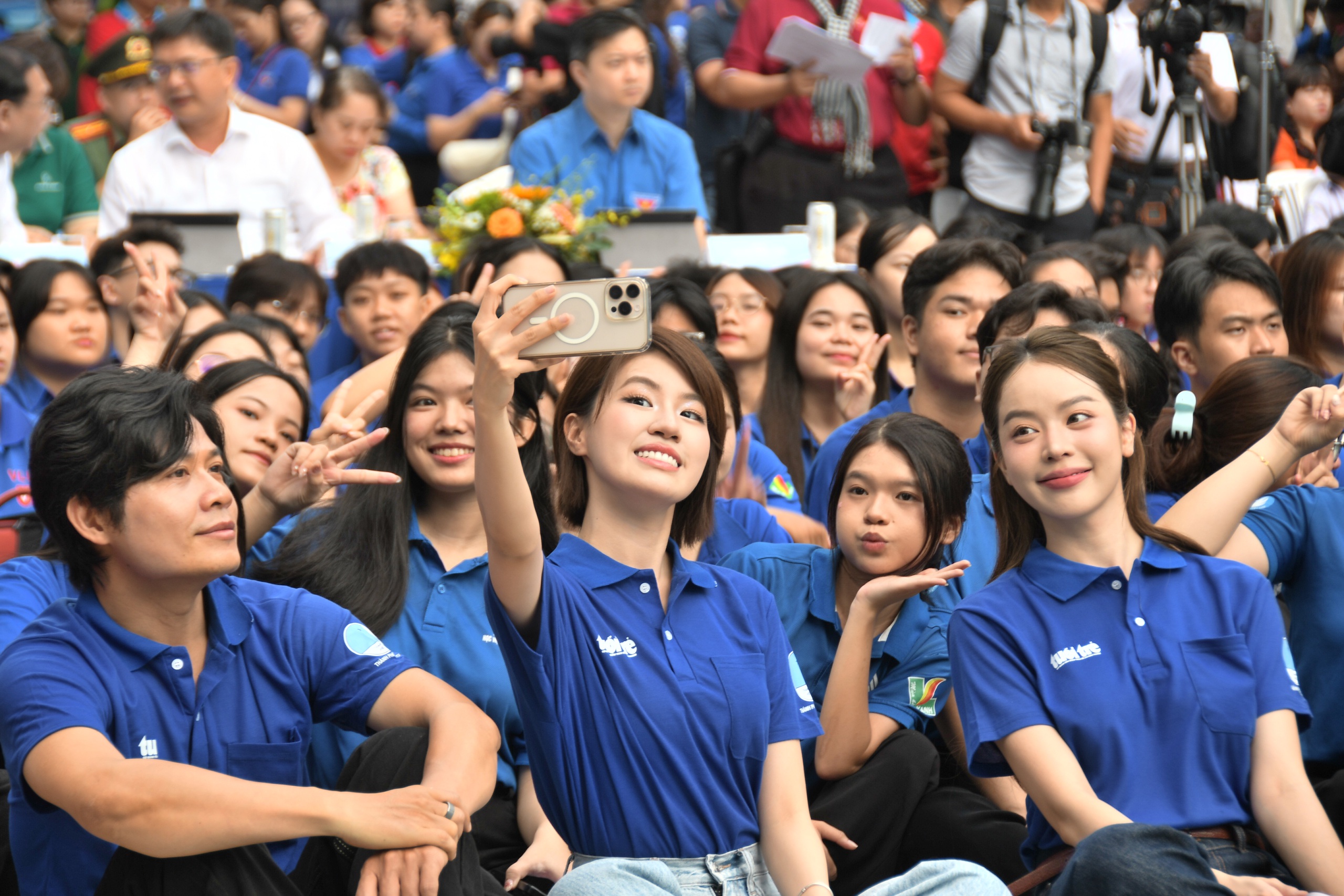Thanh ni&ecirc;n hiện nay kh&ocirc;ng chỉ x&acirc;y cầu, dựng nh&agrave; m&agrave; c&ograve;n l&agrave;m điều rất &yacute; nghĩa&hellip; - Ảnh 3.