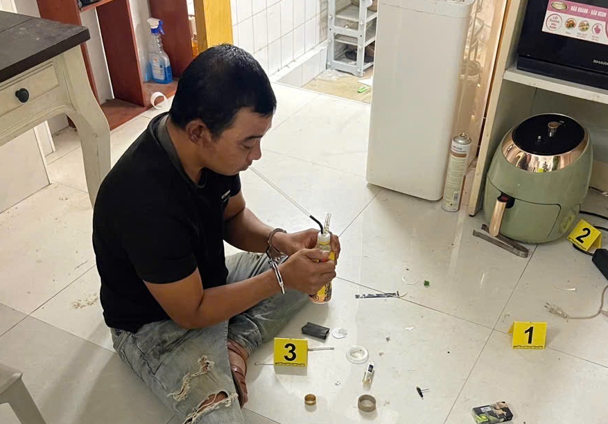 Công an TP.HCM triệt phá 2 đường dây mua bán ma túy ở xã Ngãi Giao - Ảnh 2.