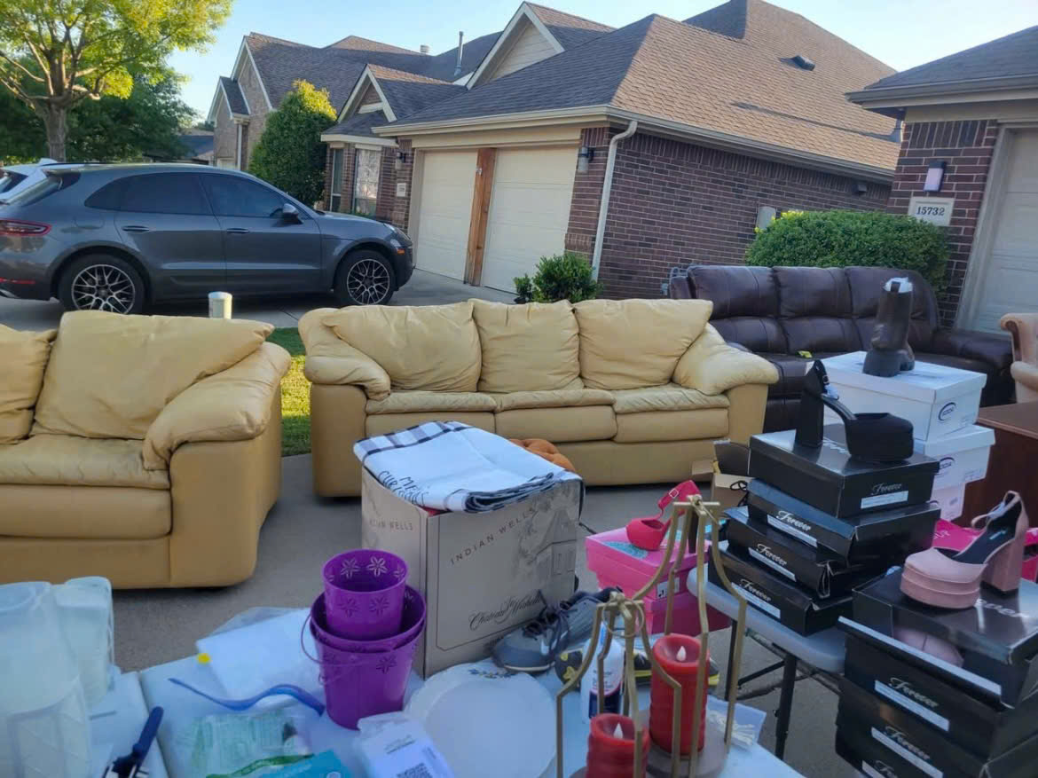 Người Việt ở Mỹ đi garage sale: nơi đồng xu 25 cent vẫn c&ograve;n gi&aacute; trị - Ảnh 1.