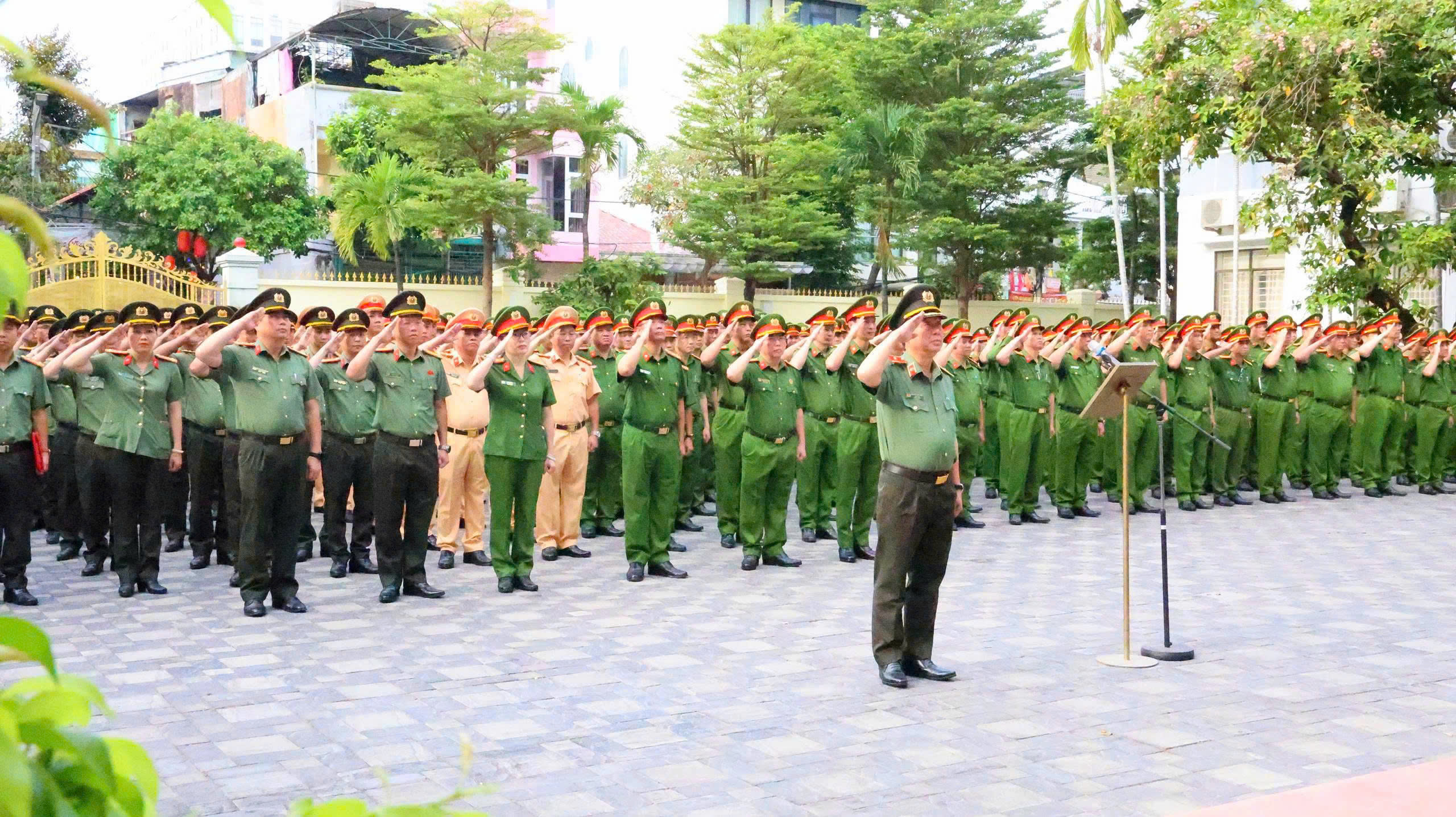 Thiếu tướng Nguyễn Hữu Hợp: Mạnh tay với tội phạm, giữ vững an ninh m&ugrave;a lễ hội- Ảnh 1.