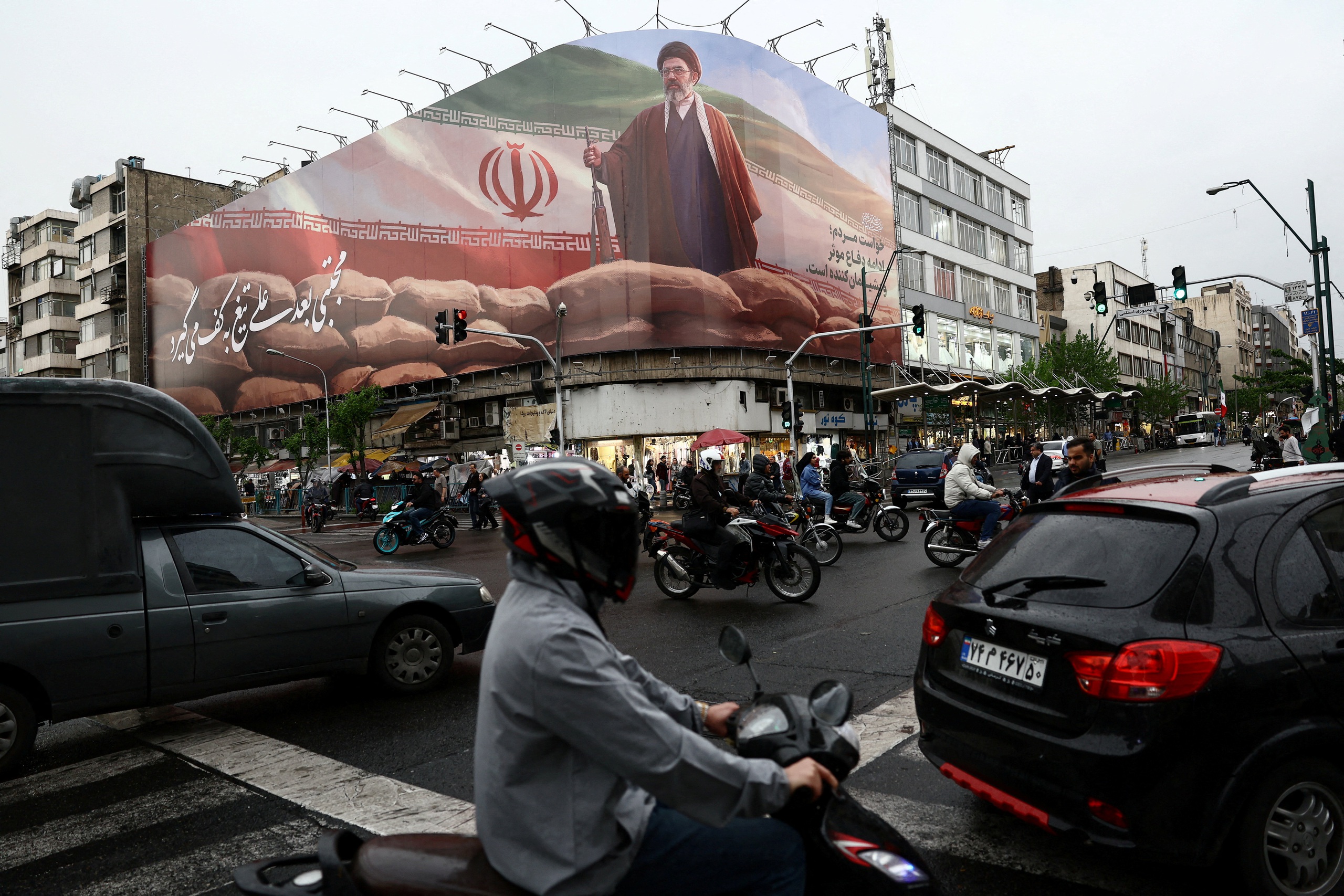 &Ocirc;ng Trump n&oacute;i Iran 'vẫn chưa trả gi&aacute; đủ lớn' - Ảnh 1.