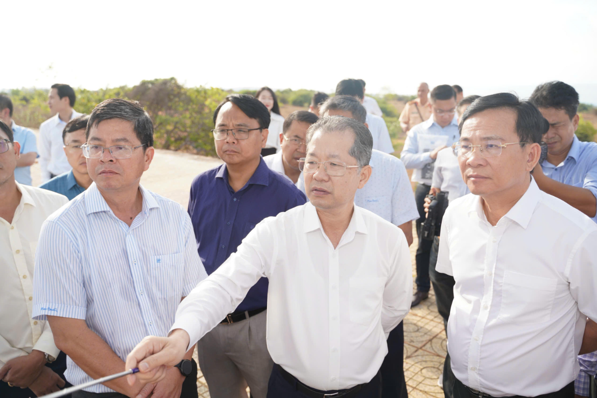 Chánh án TAND tối cao Nguyễn Văn Quảng làm việc tại Lâm Đồng - Ảnh 3.