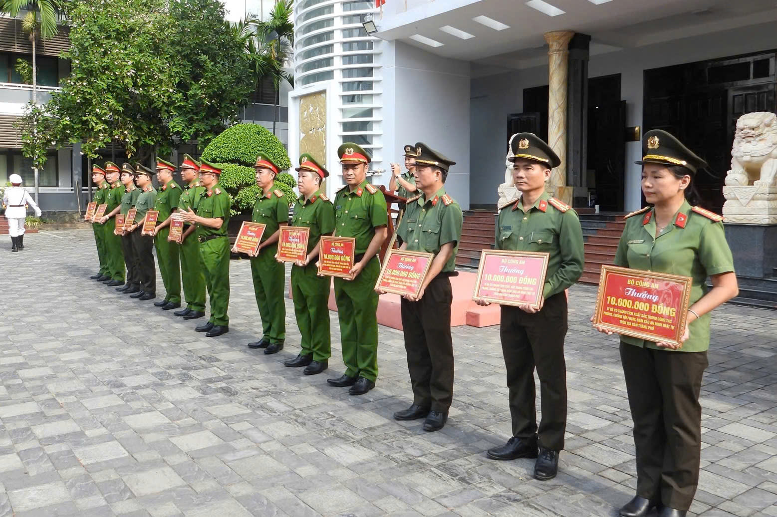 Thiếu tướng Nguyễn Hữu Hợp: Mạnh tay với tội phạm, giữ vững an ninh m&ugrave;a lễ hội- Ảnh 5.