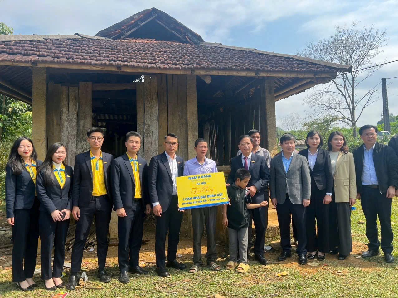 Nam A Bank trao tặng 10 tỉ đồng hưởng ứng Tháng Nhân đạo năm 2026- Ảnh 3.