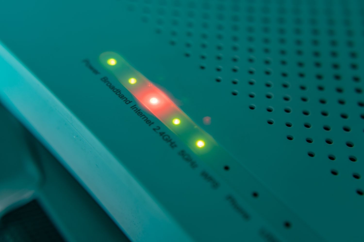 Giải mã tín hiệu đèn đang chớp nháy liên tục trên router Wi-Fi - Ảnh 2.