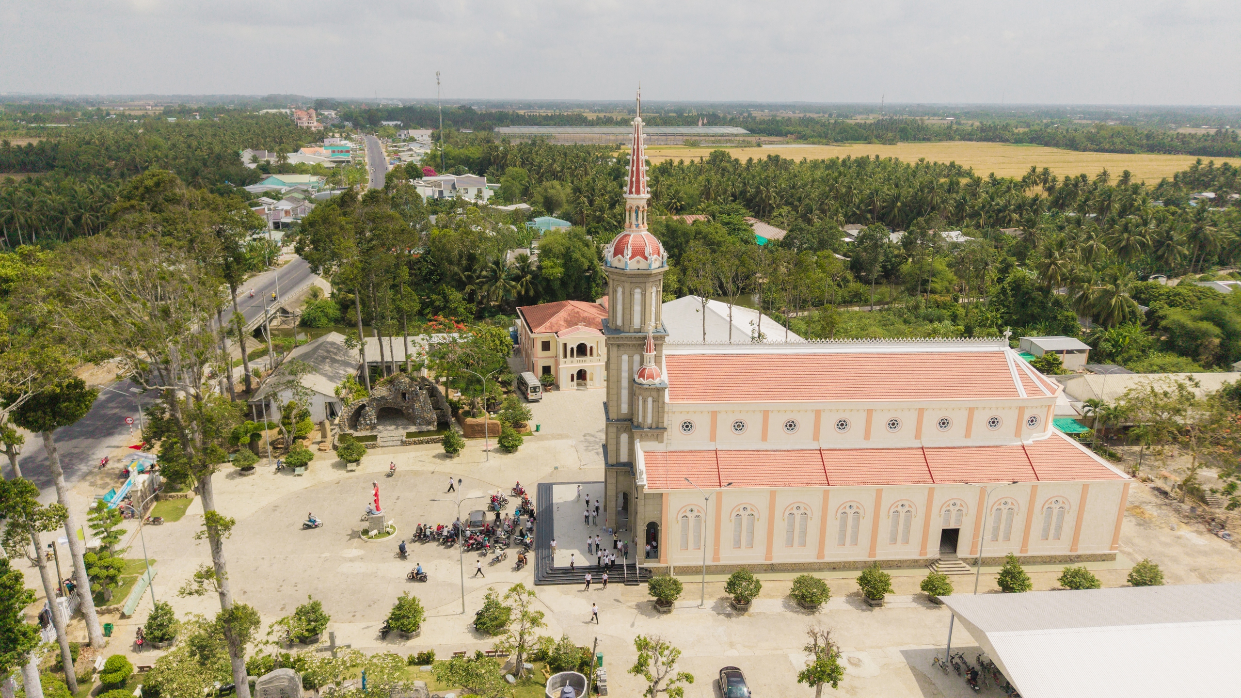 Nh&agrave; thờ Phước Hảo v&agrave; dấu ấn 200 năm lịch sử ở v&ugrave;ng đầm lầy Giồng R&ugrave;m- Ảnh 2.