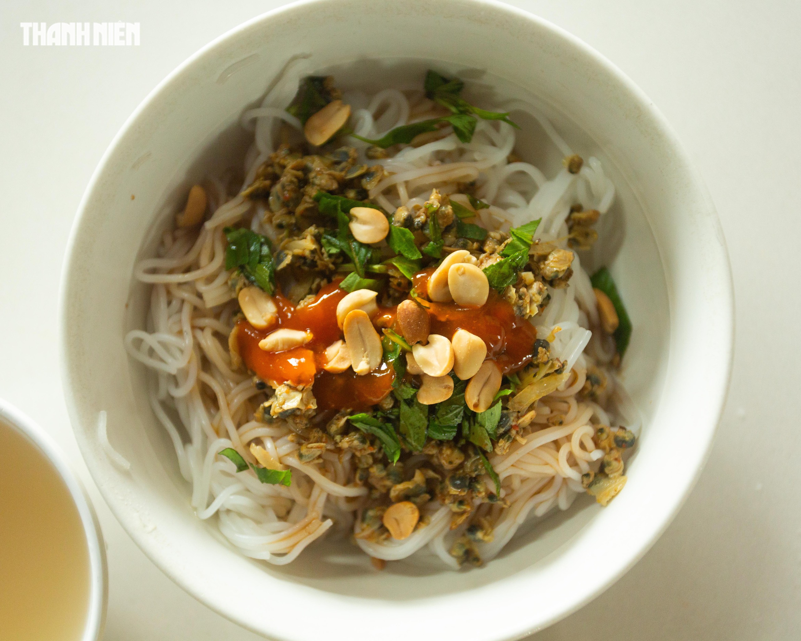 Bún hến Mai Xá: Món ngon Quảng Trị nổi tiếng vì cách trộn khác lạ- Ảnh 5.