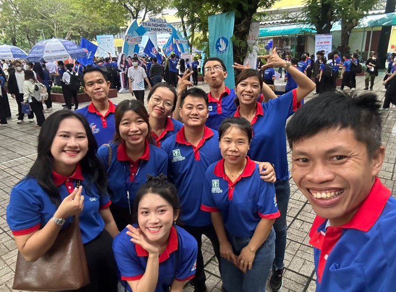 Bến xe năm ấy đổi đời một ch&agrave;ng trai v&agrave; giữ ch&acirc;n anh hơn 2 thập kỷ - Ảnh 5.