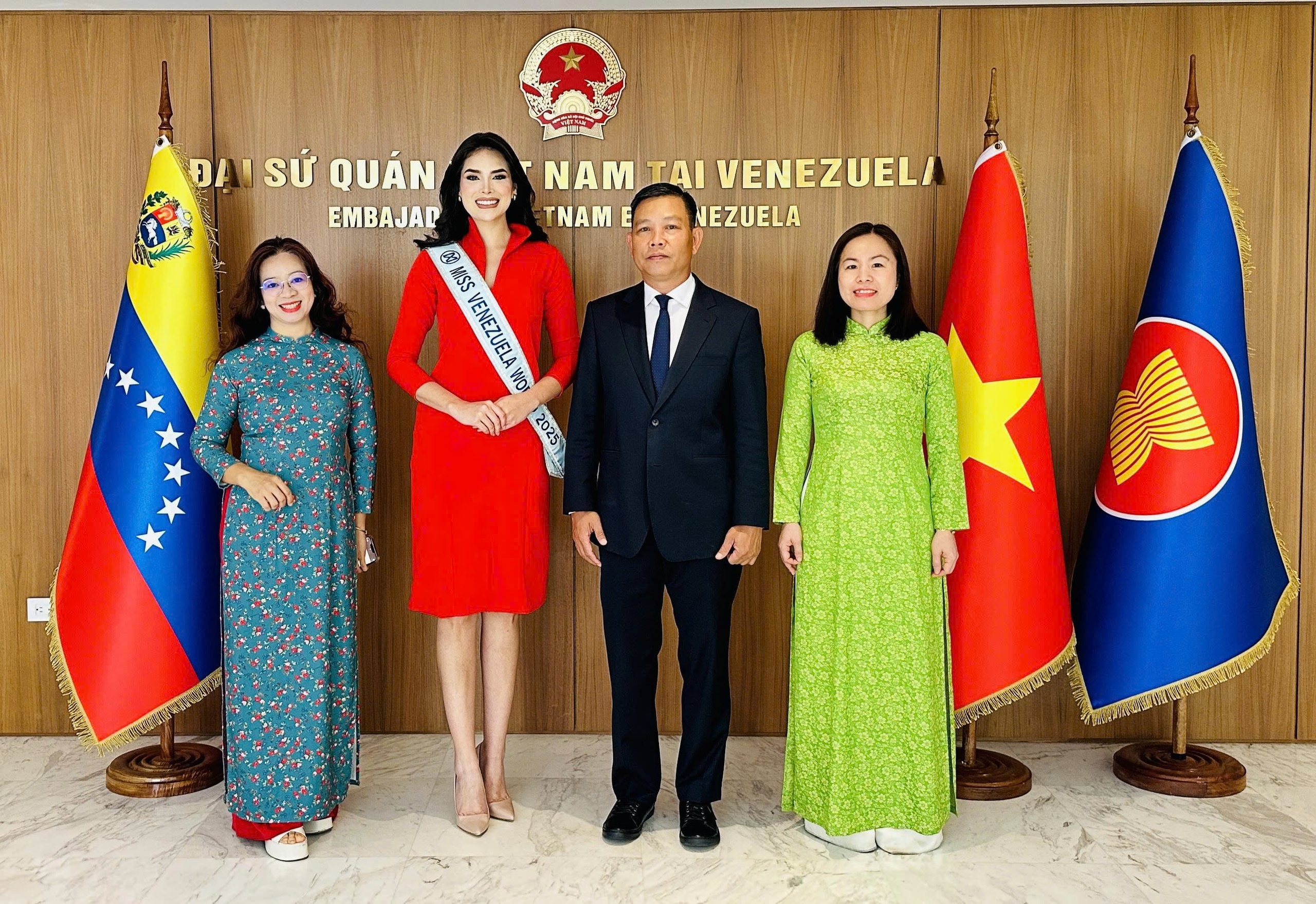 Đại sứ Vũ Trung Mỹ tiếp Hoa hậu Venezuela dự Miss World 2026 tại Việt Nam- Ảnh 3.