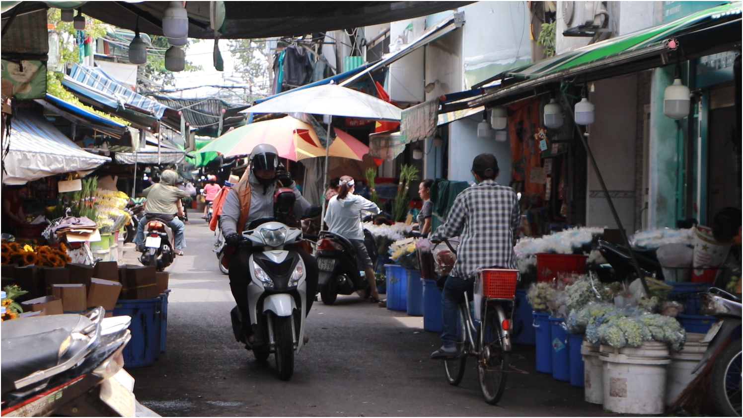 Mở rộng đường Trần Bình Trọng, người dân đồng thuận, tiểu thương điều chỉnh buôn bán  - Ảnh 1.