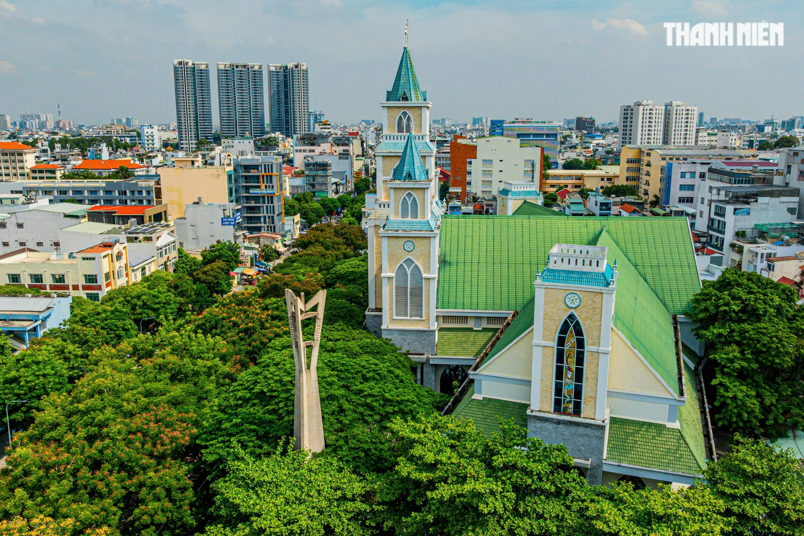 Nh&agrave; thờ Đồng Tiến 'kh&ocirc;ng cột' ở TP.HCM, dấu ấn người thiết kế Dinh Độc Lập- Ảnh 2.