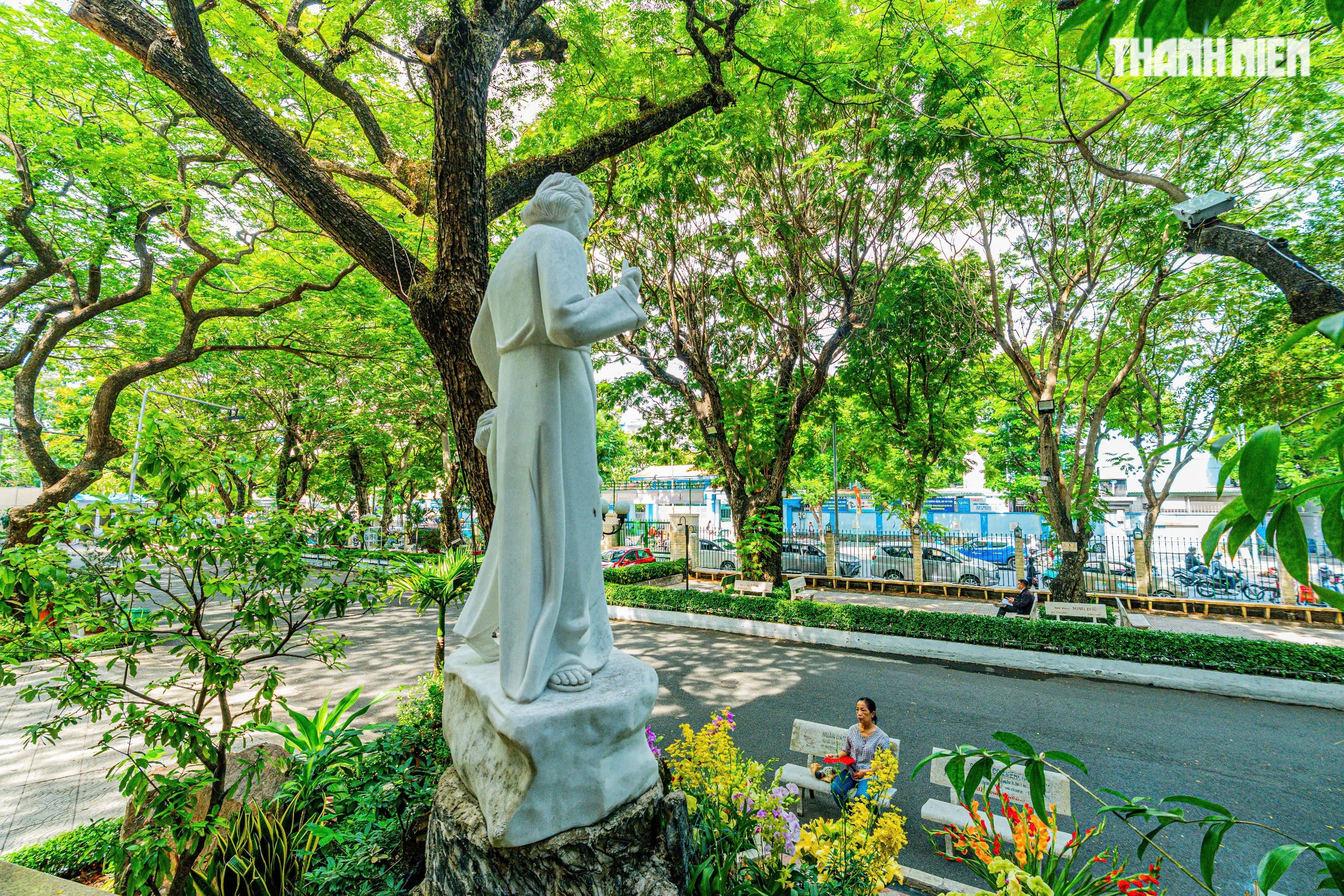 Nh&agrave; thờ Đồng Tiến 'kh&ocirc;ng cột' ở TP.HCM, dấu ấn người thiết kế Dinh Độc Lập- Ảnh 9.