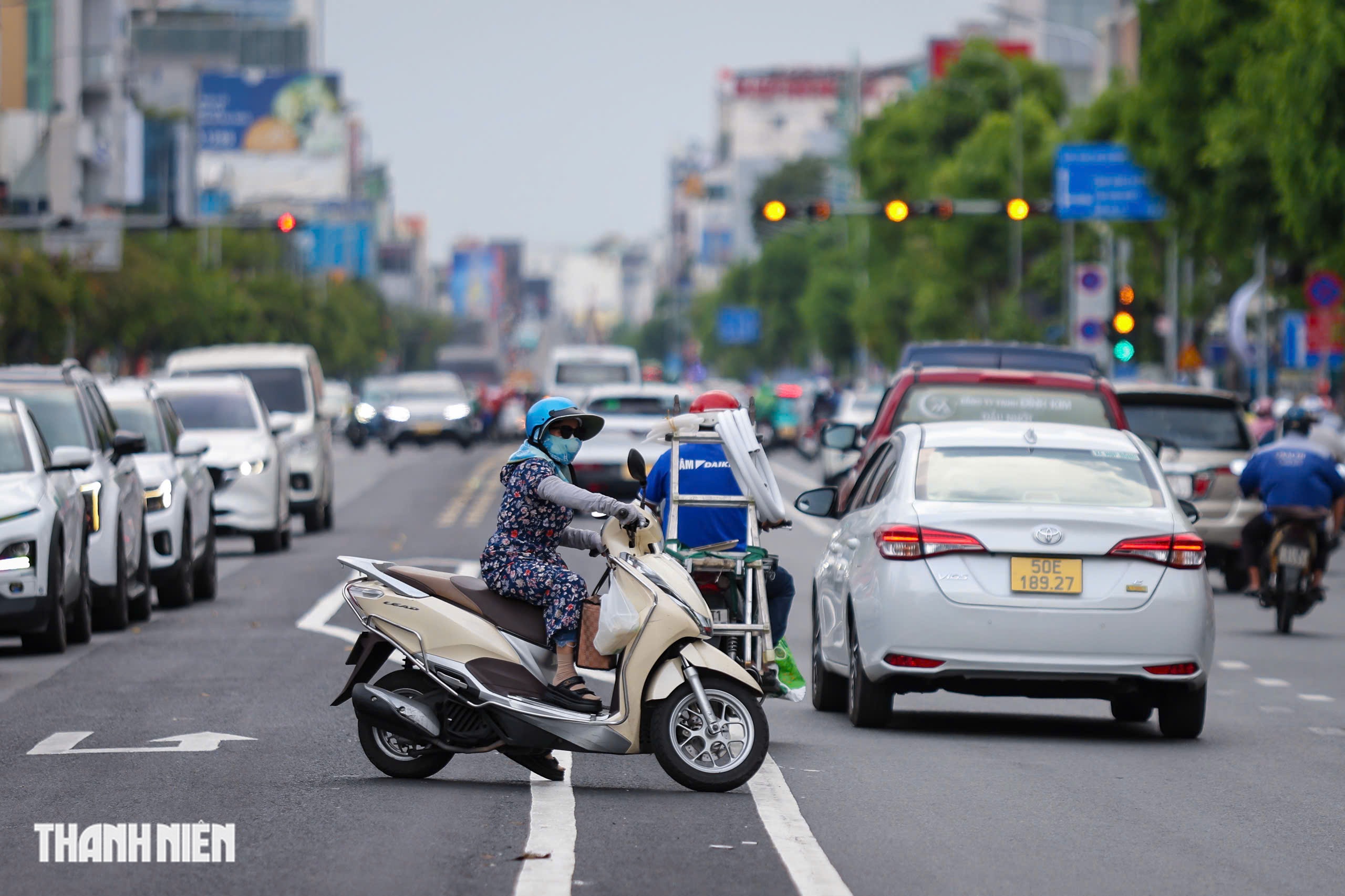 Đường 3 chiều đầu ti&ecirc;n ở Việt Nam tr&ecirc;n đường Cộng H&ograve;a: Đi sao cho đ&uacute;ng? - Ảnh 4.