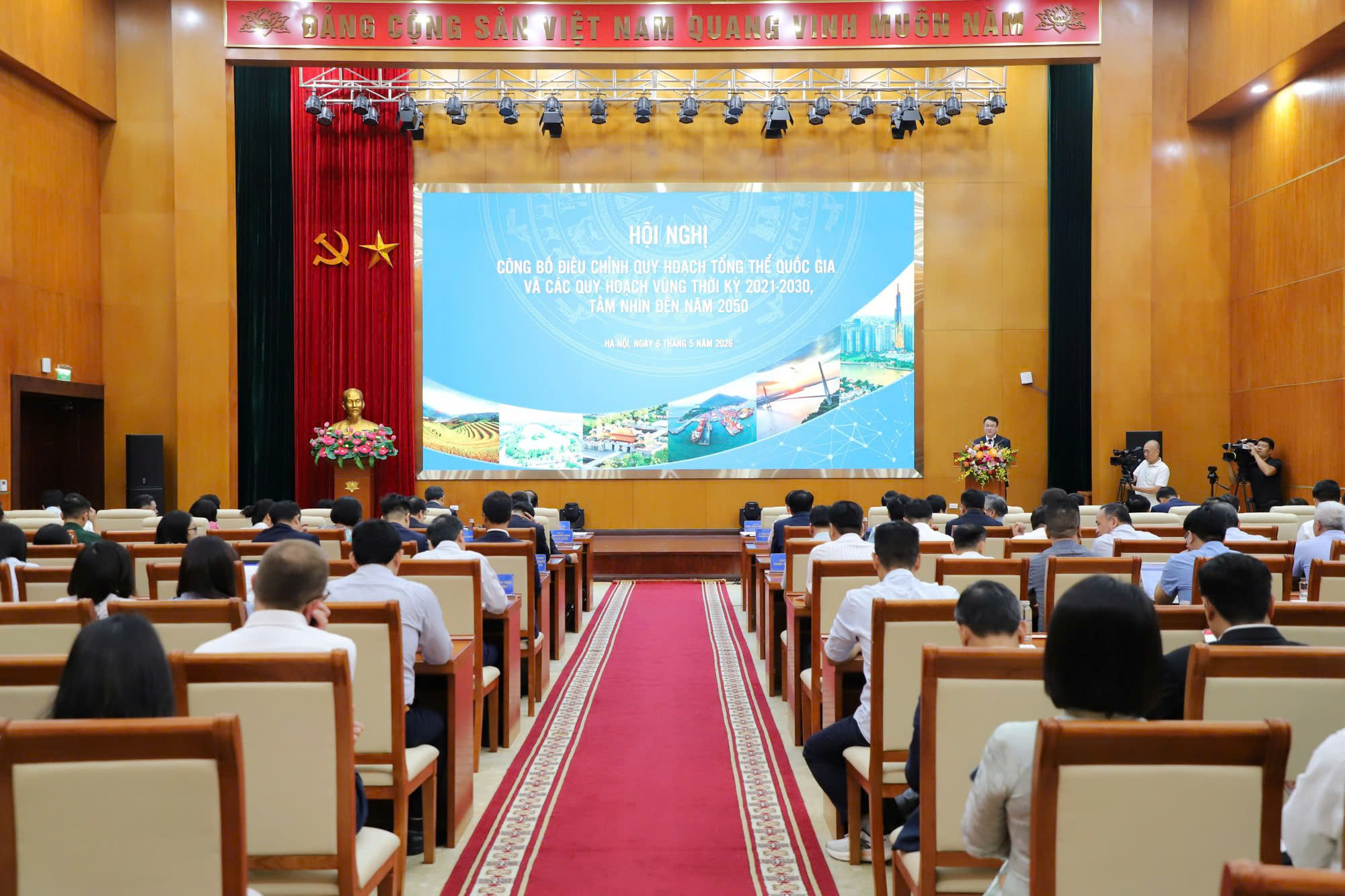Bắc Trung bộ được bổ sung th&agrave;nh v&ugrave;ng động lực quốc gia - Ảnh 1.