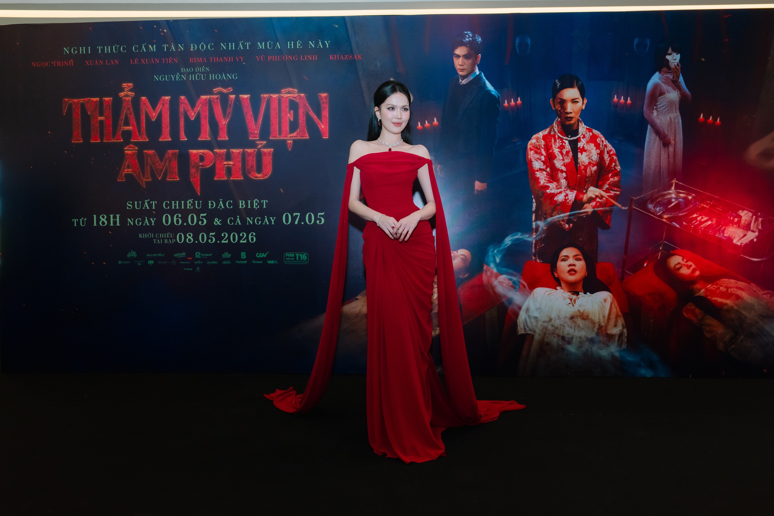 Quốc Trường, Việt Hương đến mừng Ngọc Trinh đ&oacute;n 'tin vui'- Ảnh 1.