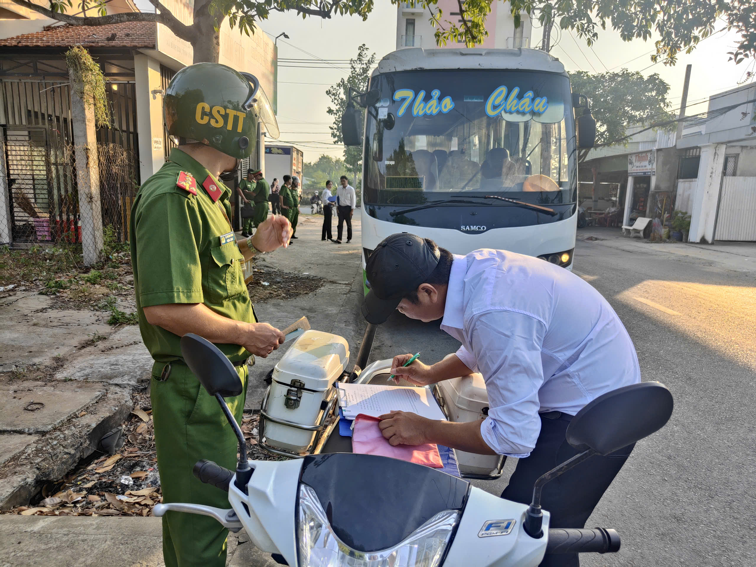 Vĩnh Long: Sau vi phạm, nhà xe Duy Quý thái độ ra sao trước chính quyền? - Ảnh 2.