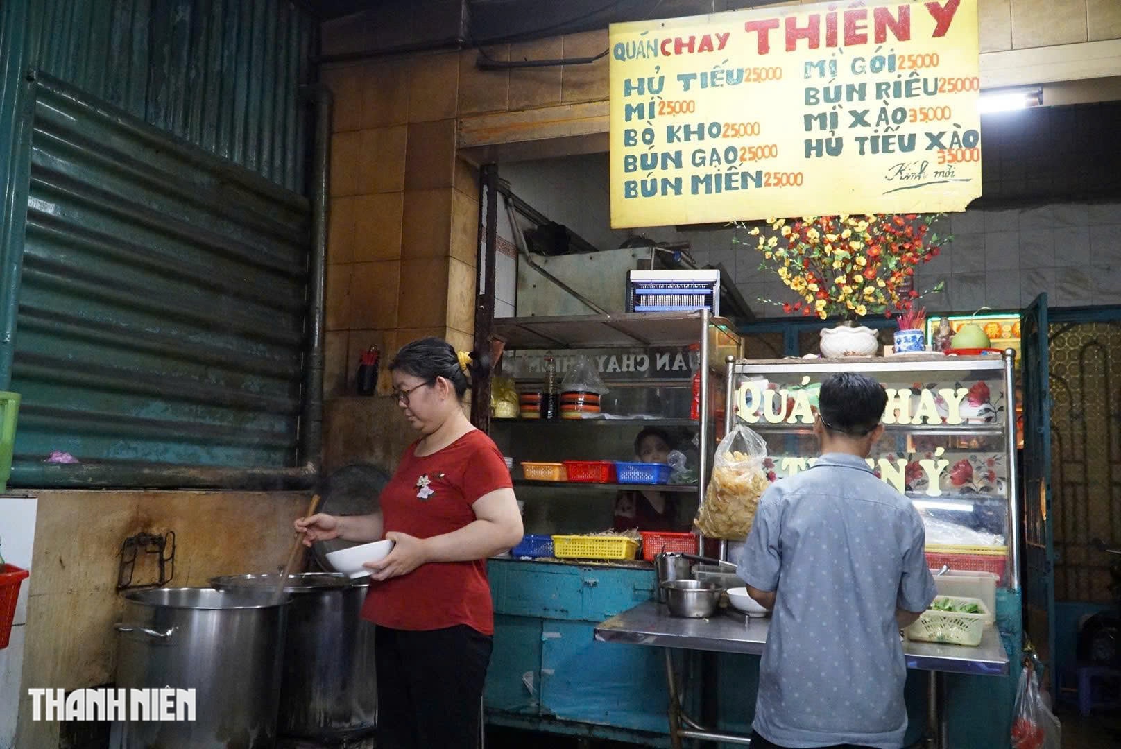 Hẻm b&aacute;n m&oacute;n chay 40 năm từng đ&ocirc;ng nghẹt kh&aacute;ch giờ ra sao? - Ảnh 3.