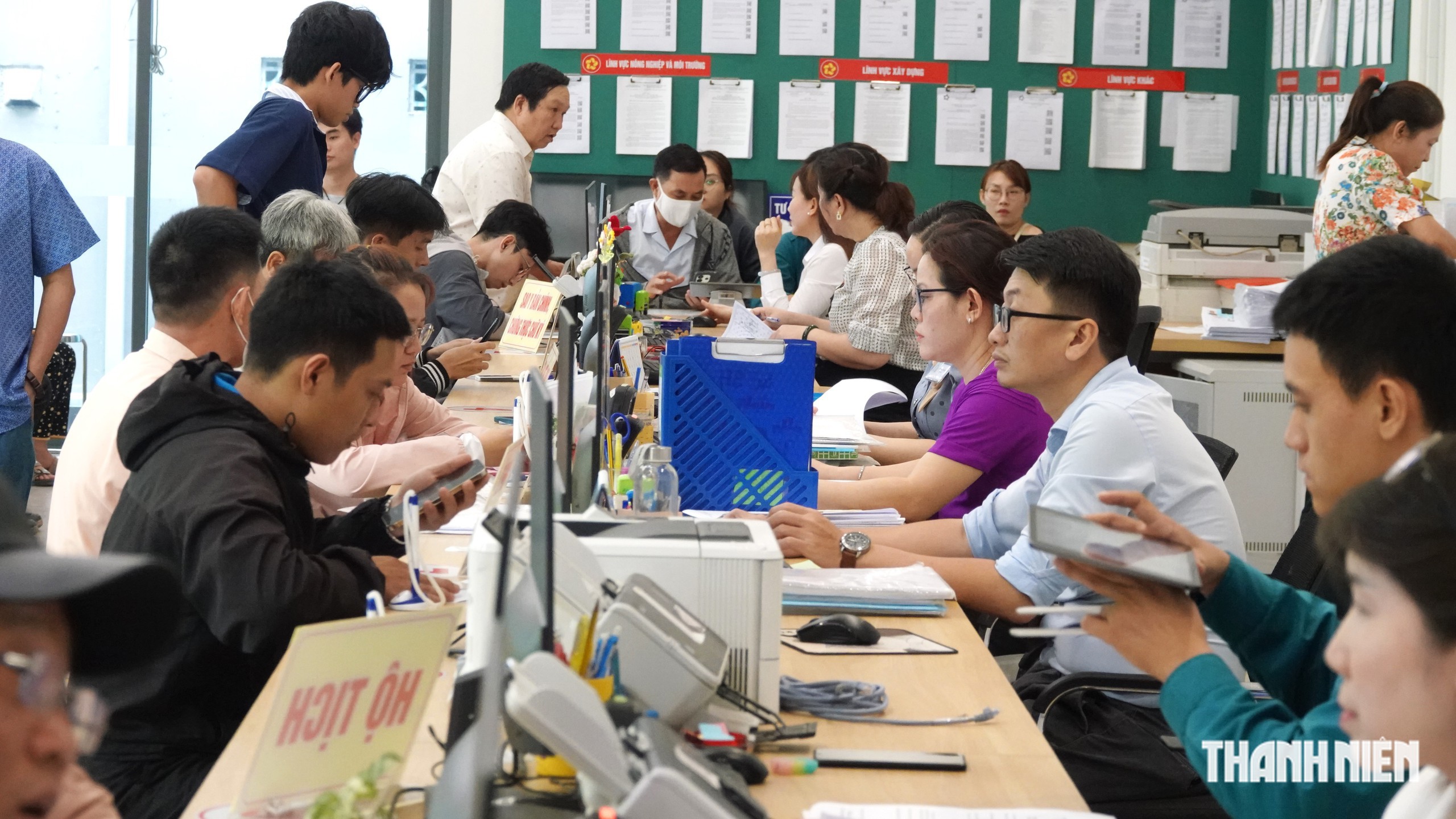 TP.HCM giảm hơn 5.900 người hoạt động không chuyên trách ở khu phố, ấp - Ảnh 2.