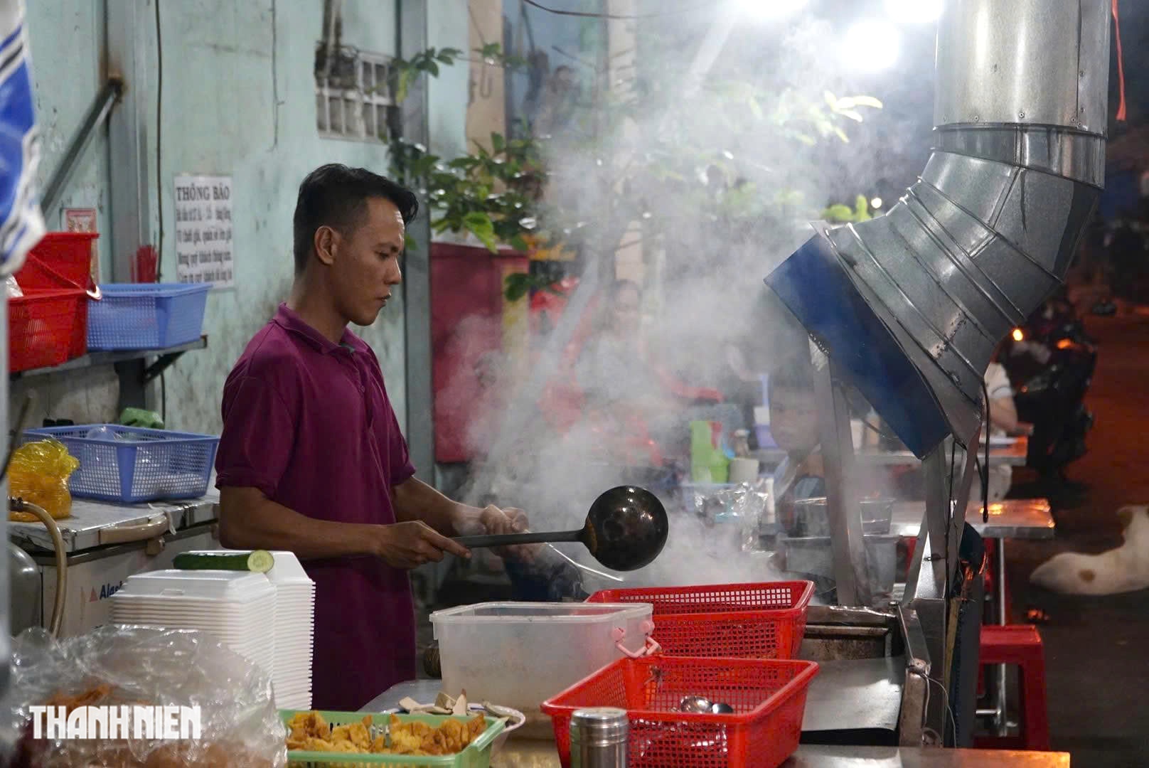 Hẻm b&aacute;n m&oacute;n chay 40 năm từng đ&ocirc;ng nghẹt kh&aacute;ch giờ ra sao? - Ảnh 2.