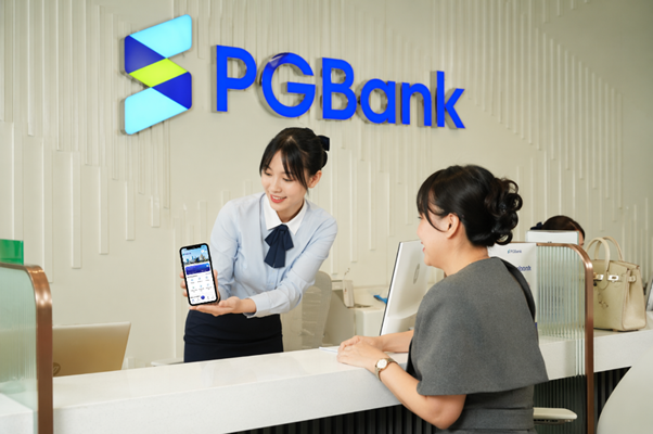 PGBank tr&ecirc;n cuộc đua c&ocirc;ng nghệ số: N&acirc;ng cấp nền tảng ng&acirc;n h&agrave;ng hợp k&ecirc;nh  - Ảnh 1.