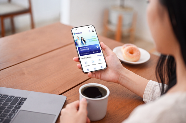 PGBank tr&ecirc;n cuộc đua c&ocirc;ng nghệ số: N&acirc;ng cấp nền tảng ng&acirc;n h&agrave;ng hợp k&ecirc;nh  - Ảnh 2.