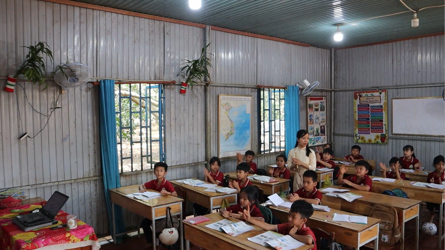 Vướng quy hoạch b&ocirc; x&iacute;t: Trường học chực chờ sập, học sinh phải &ldquo;học nhờ, học đậu&rdquo; - Ảnh 2.