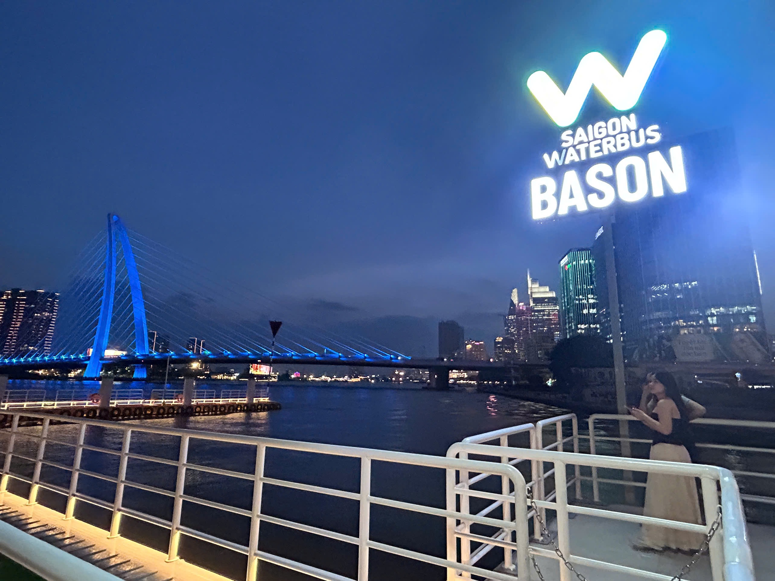 Bến t&agrave;u Ba Son c&oacute; g&igrave; m&agrave; giới trẻ TP.HCM rủ nhau check-in view 'triệu đ&ocirc;'? - Ảnh 3.