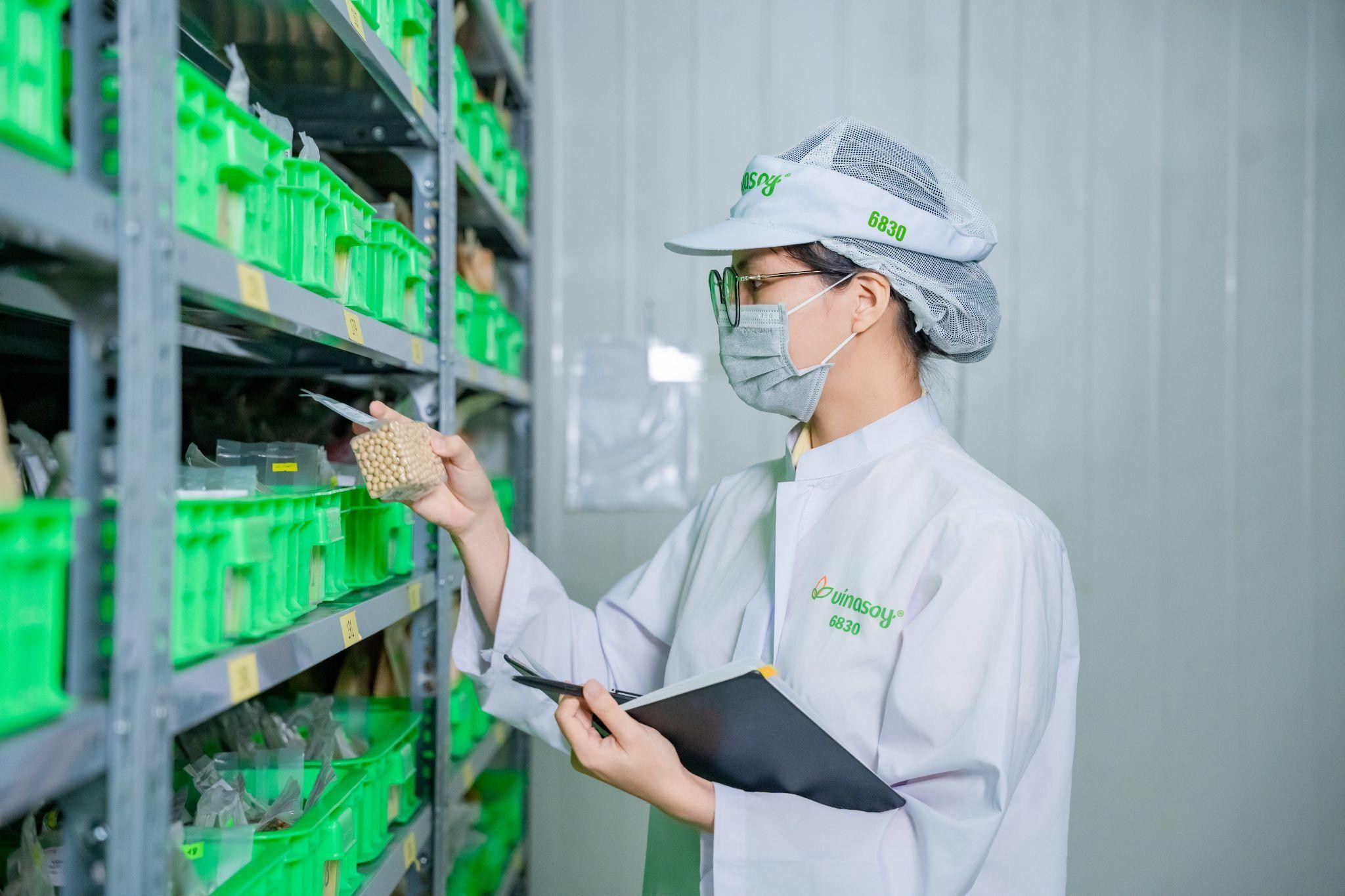 Vinasoy công bố thông điệp mới, kiến tạo dưỡng chất lành từ đậu nành và hạt  - Ảnh 2.