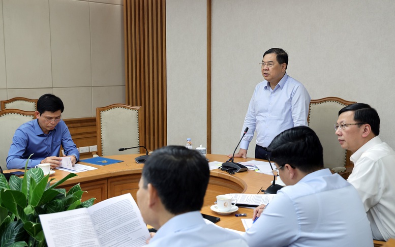 Phó thủ tướng: Tránh dàn trải tỉnh nào cũng có sân bay - Ảnh 1.