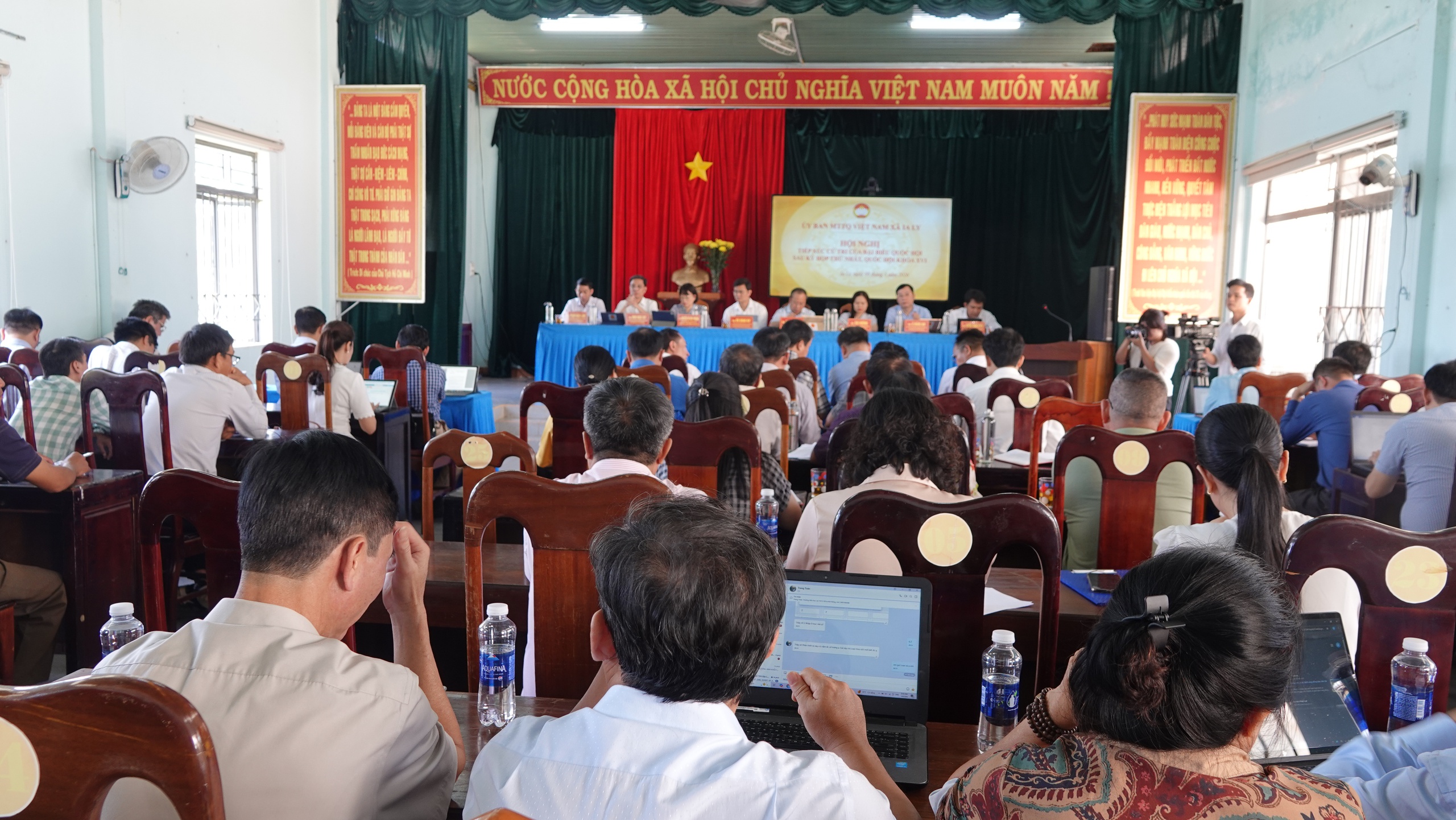 Tiếp xúc cử tri Gia Lai: Đề nghị xử lý sổ đỏ chồng lấn- Ảnh 1. Tiếp xúc cử tri Gia Lai: Đề nghị xử lý sổ đỏ chồng lấn- Ảnh 1.