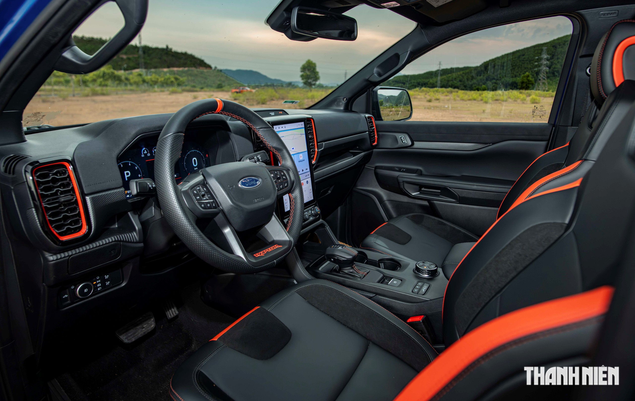 Ford Ranger Raptor m&aacute;y xăng gi&aacute; 1,448 tỉ tại Việt Nam, c&oacute; g&igrave; chinh phục 'd&acirc;n chơi'? - Ảnh 10.
