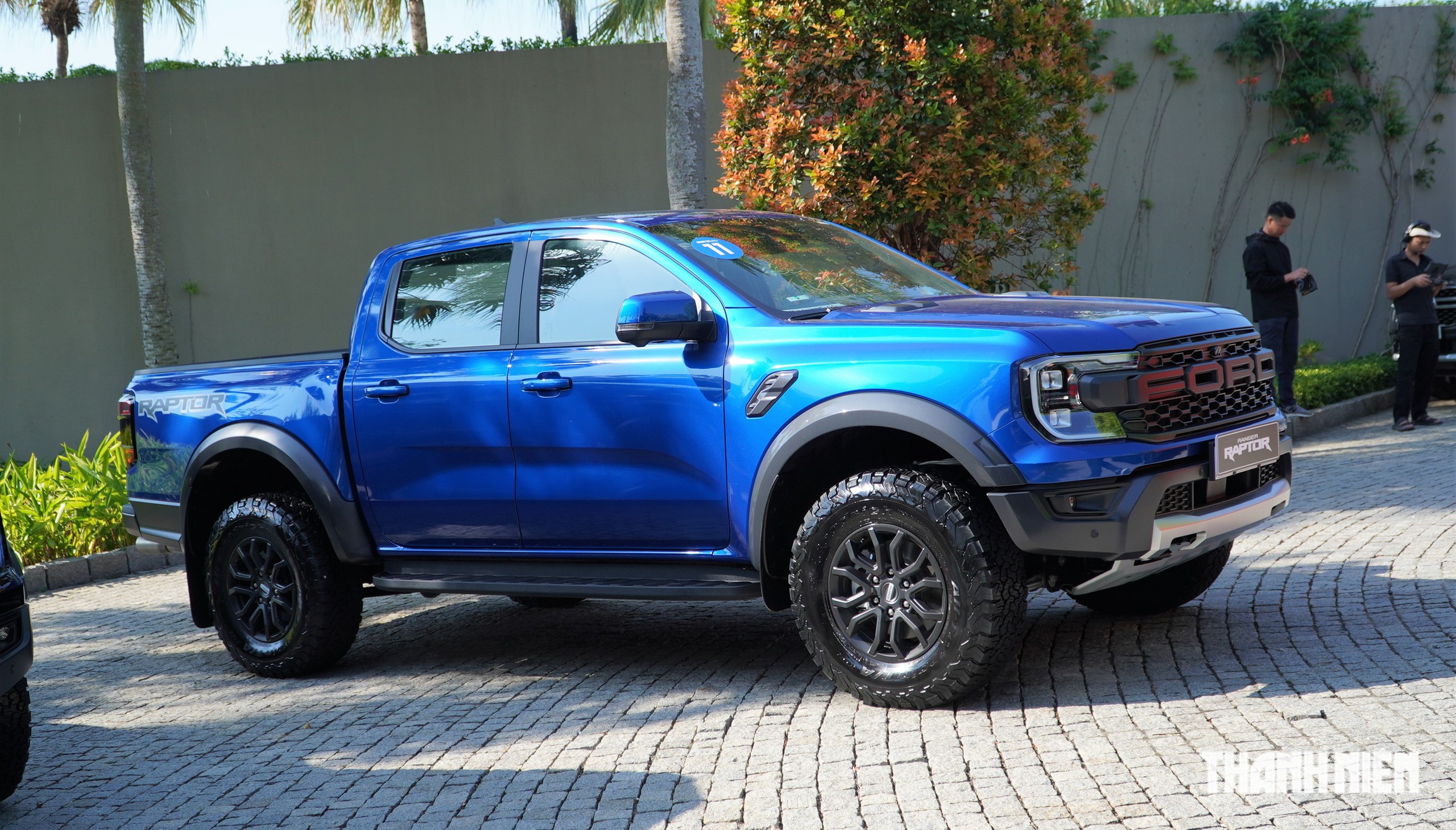 Ford Ranger Raptor m&aacute;y xăng gi&aacute; 1,448 tỉ tại Việt Nam, c&oacute; g&igrave; chinh phục 'd&acirc;n chơi'? - Ảnh 11.