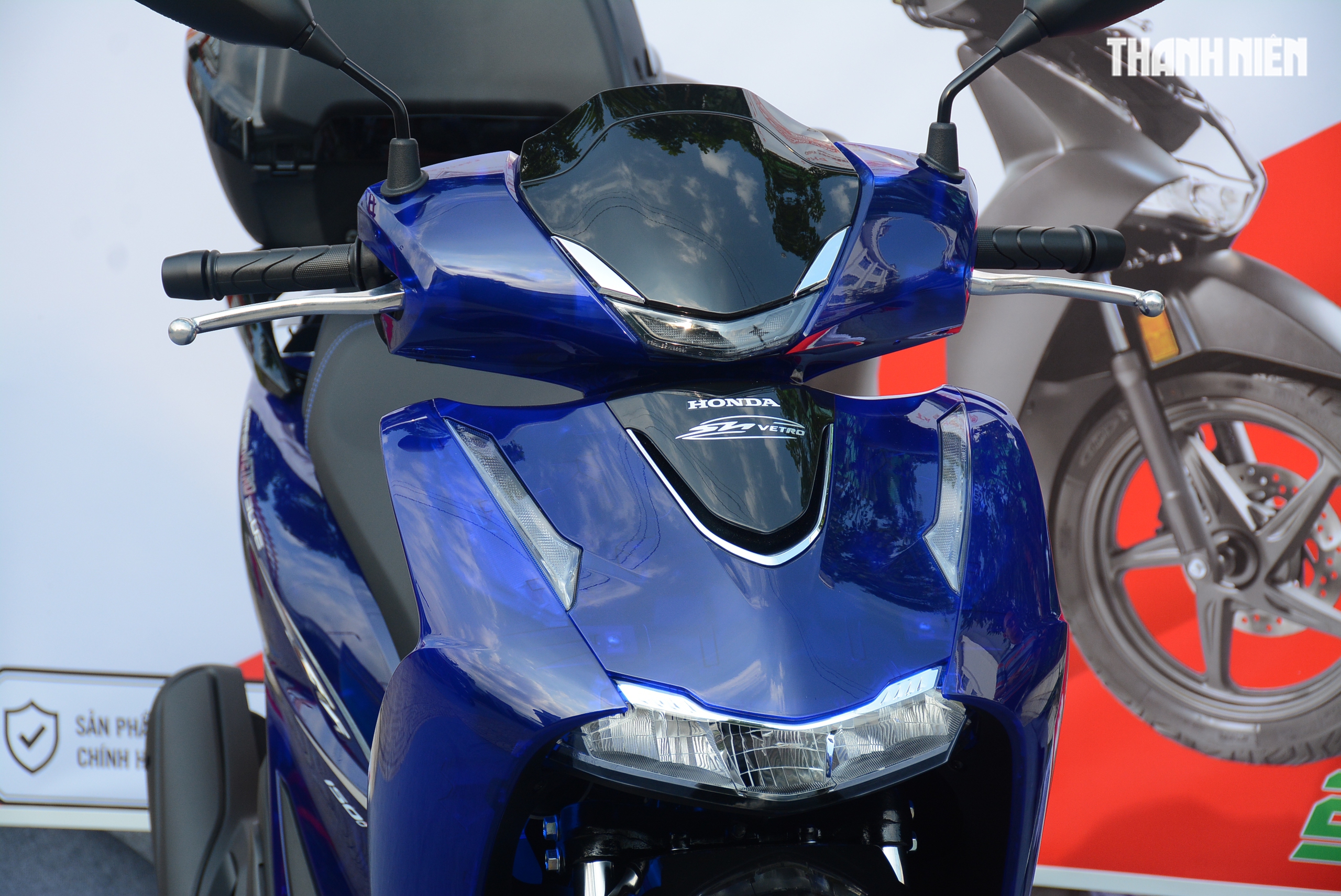 B&iacute; ẩn sau 'd&agrave;n &aacute;o' thủy tinh của Honda SH150i Vetro Blue vừa về Việt Nam - Ảnh 7.