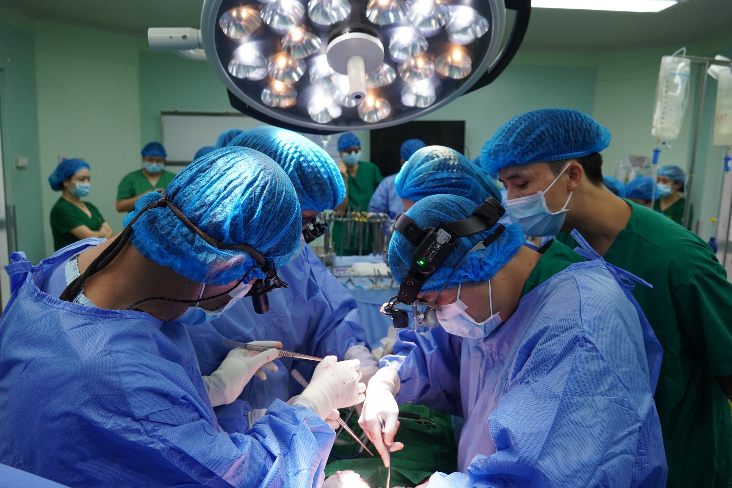Bệnh viện đầu tiên ở miền Tây thực hiện thành công 20 ca ghép thận 11 Dấu ấn 20 ca ghép thận tại miền Tây - Ảnh 2.