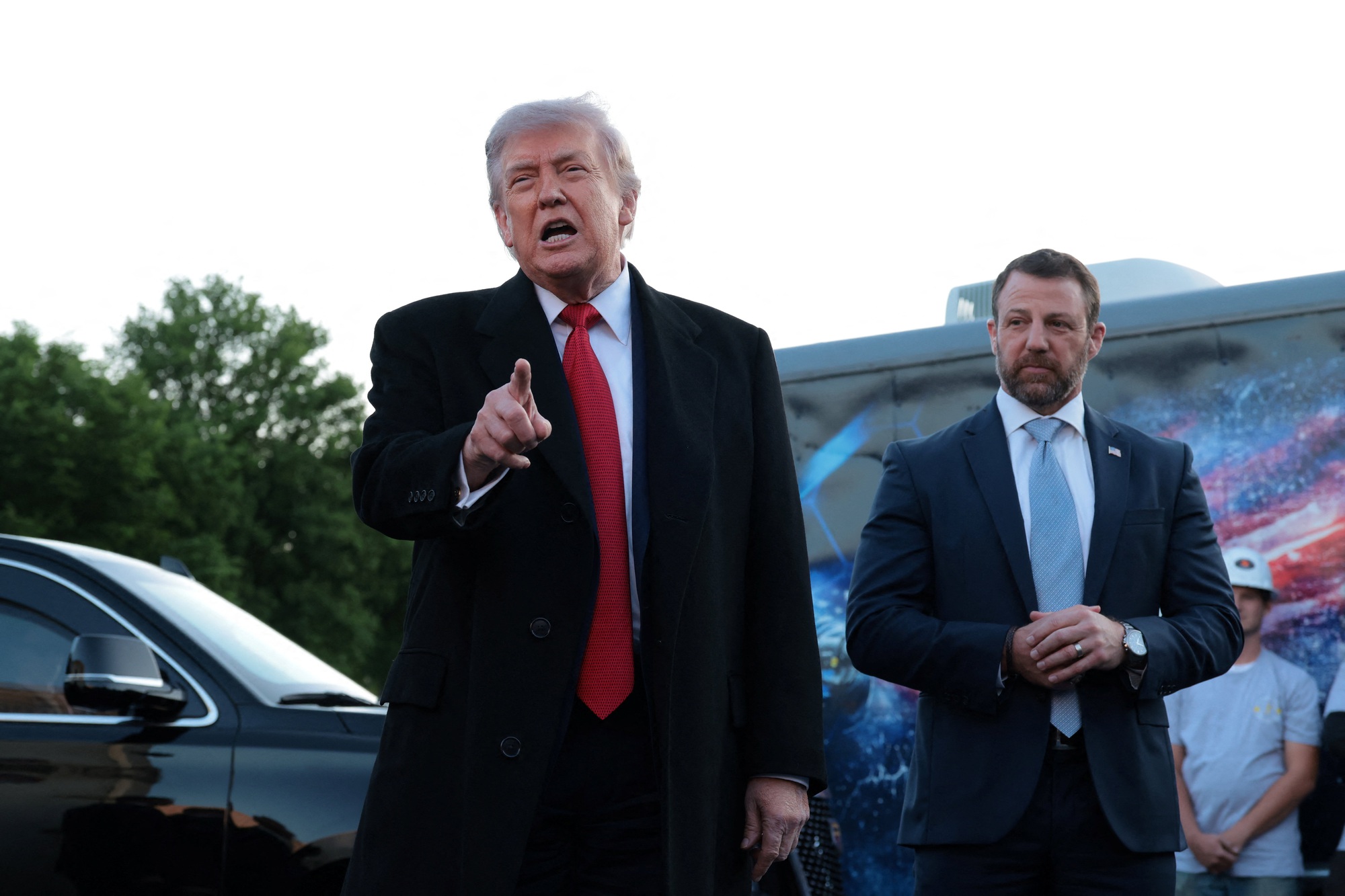 Ông Trump dùng thuế đe dọa EU - Ảnh 1.