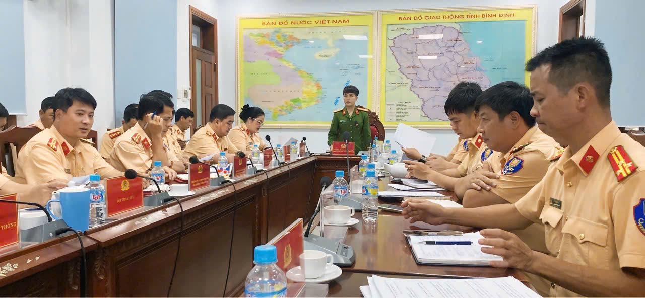 Tạm giữ tài xế gây tai nạn nghiêm trọng trên đèo Tô Na- Ảnh 2.